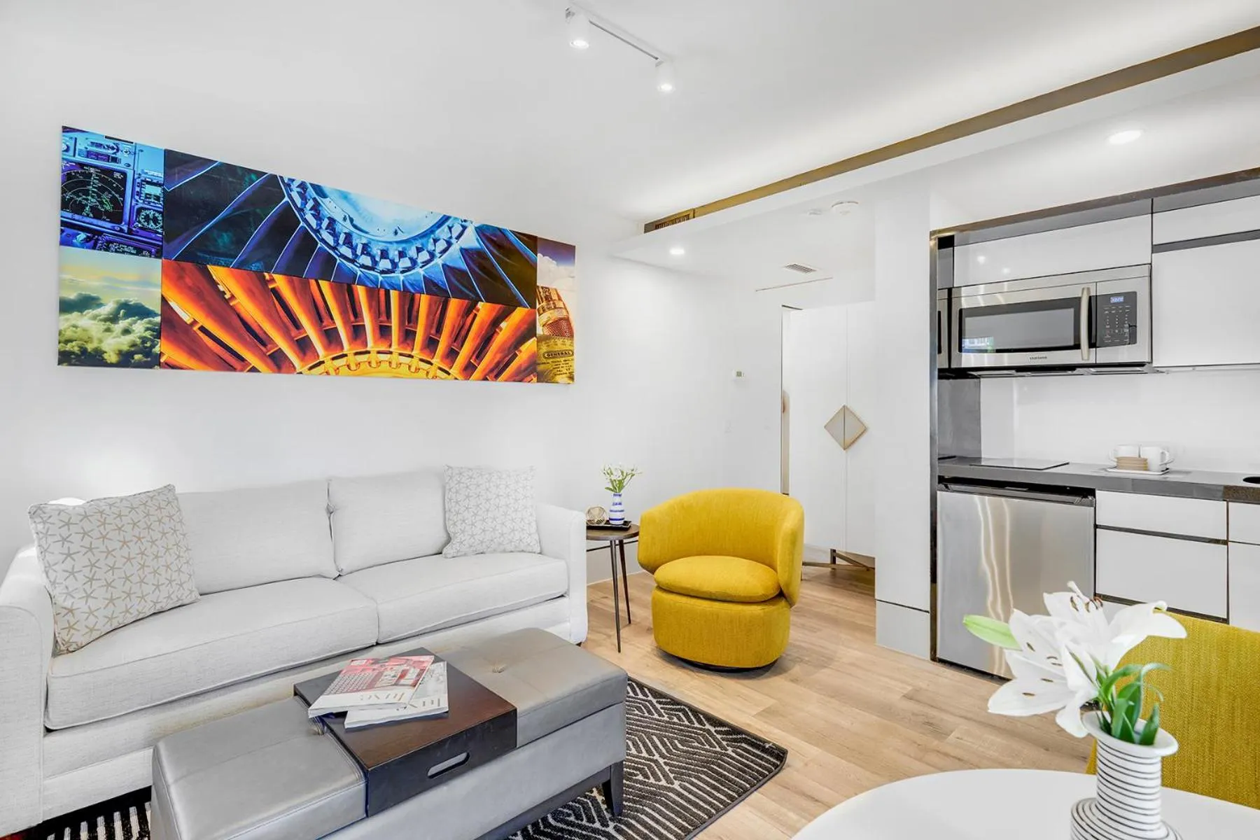 Living room in Ocean Treasure Beachside Suites