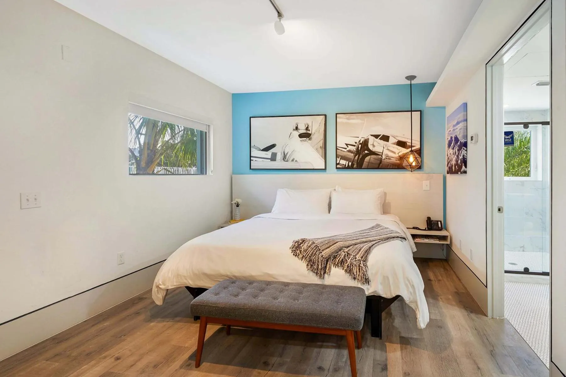 Bed in Ocean Treasure Beachside Suites