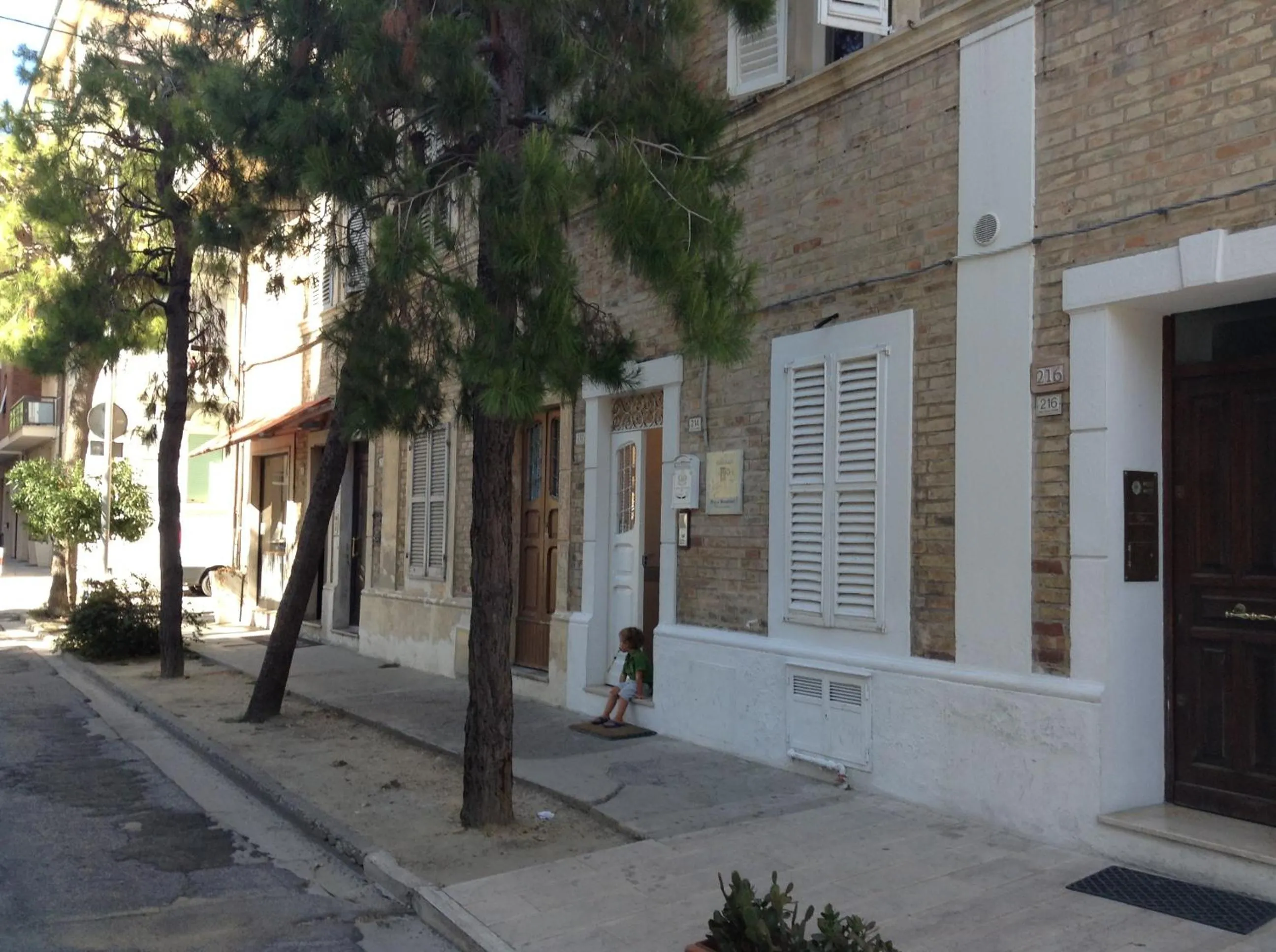 Facade/entrance in Perfume Do Mar