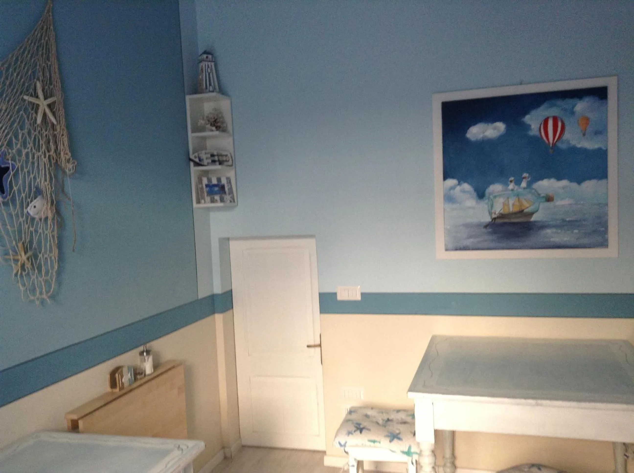 Communal kitchen in Perfume Do Mar