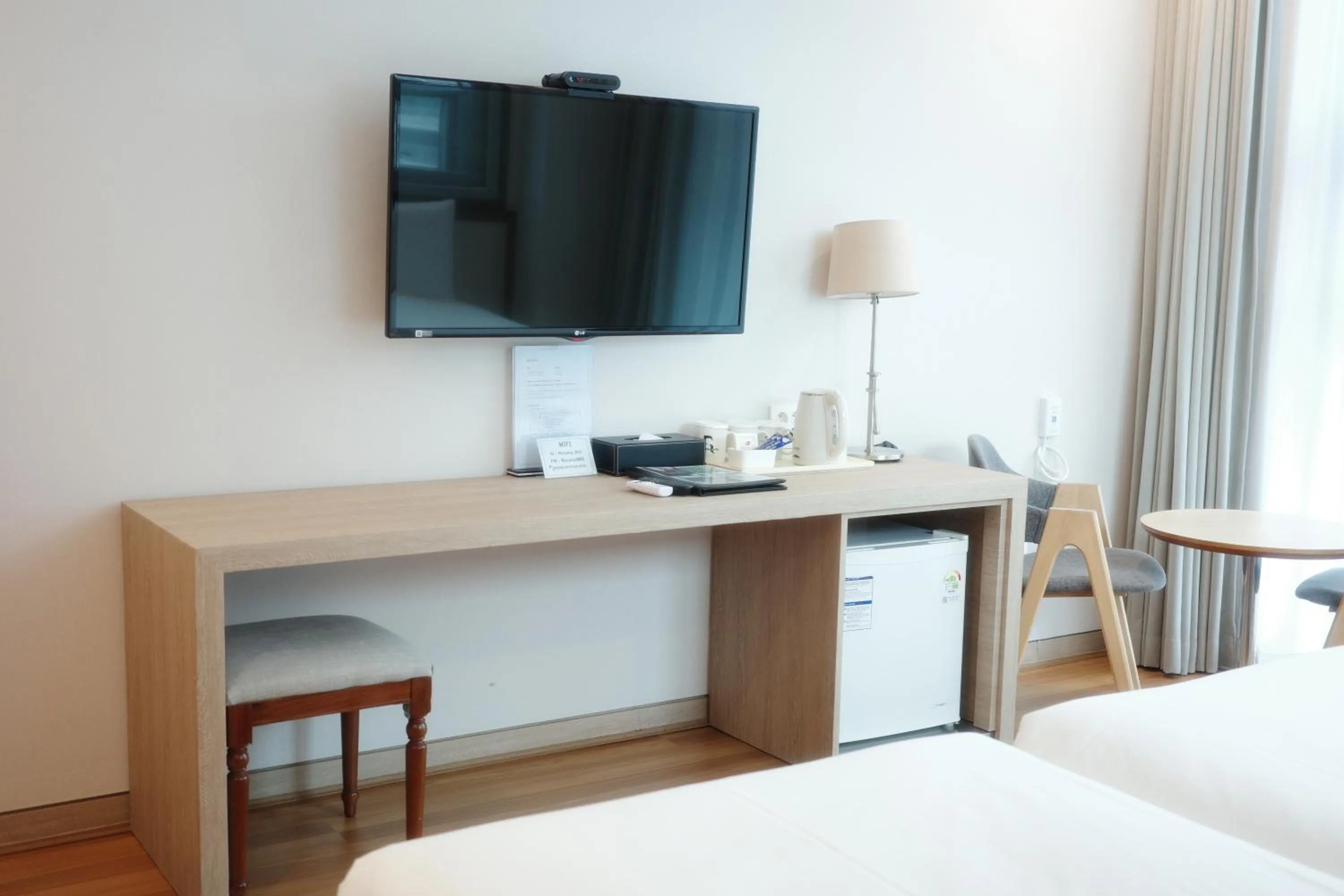 Photo of the whole room, Bed in Rosana Hotel