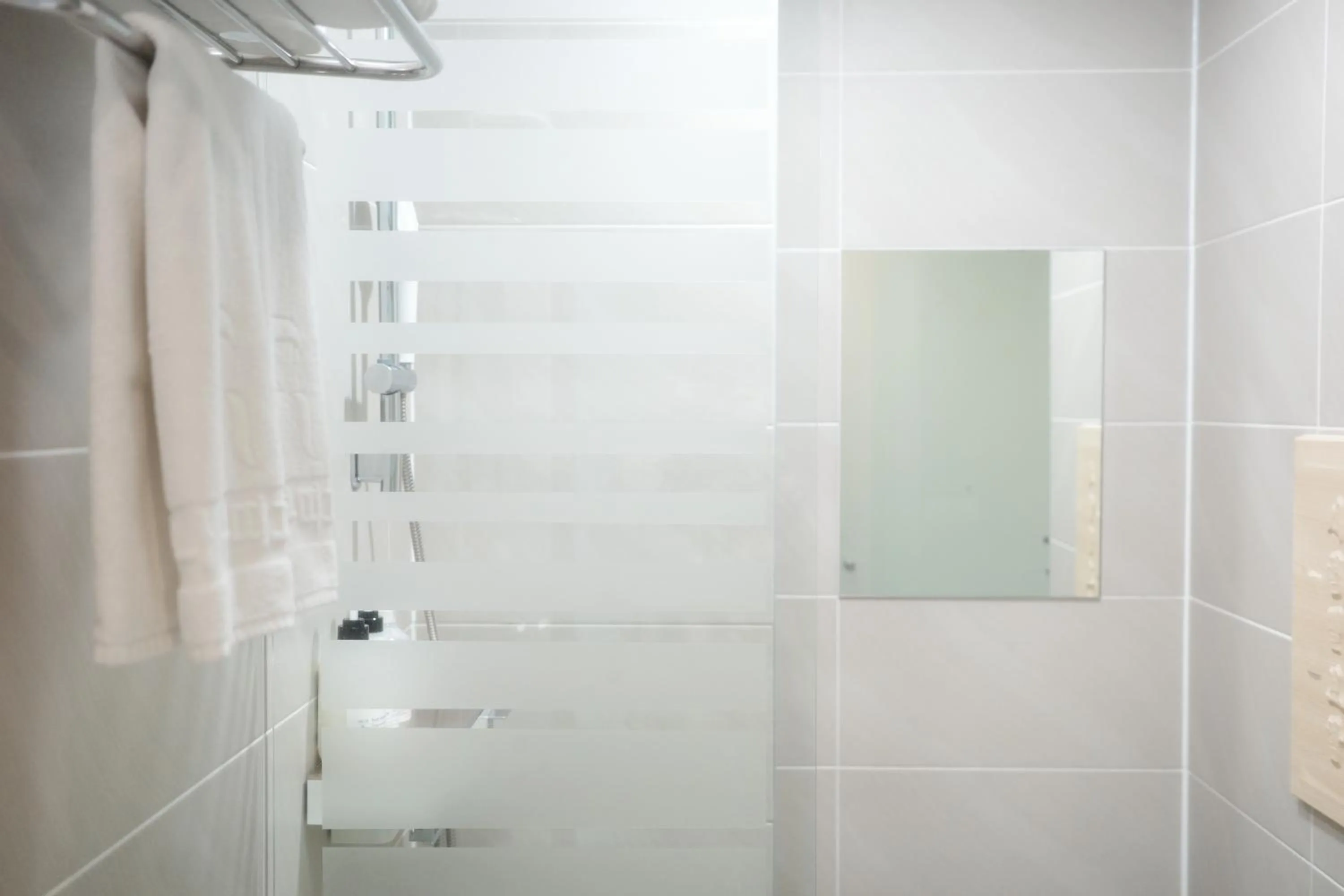 Shower in Rosana Hotel