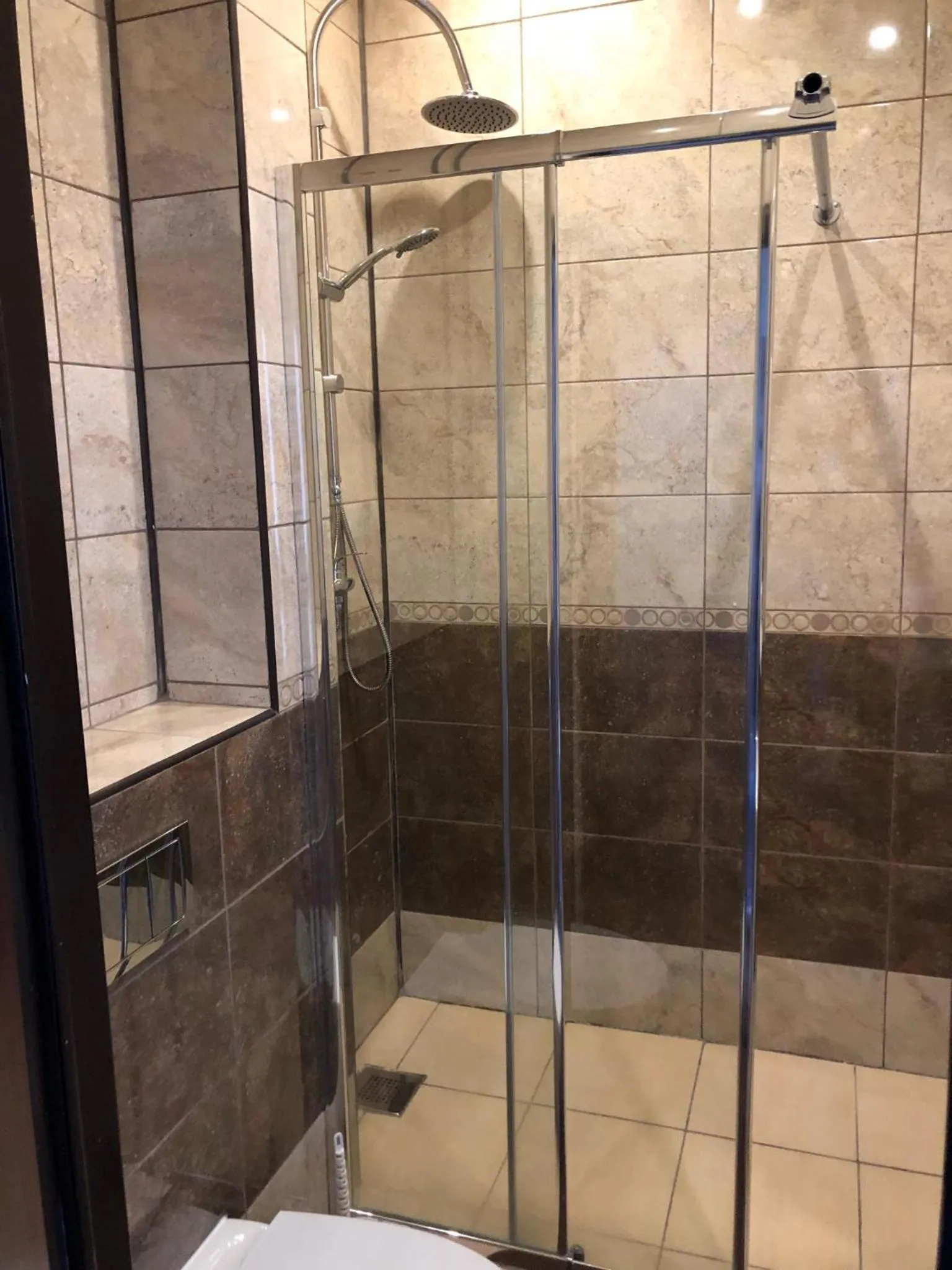 Shower in Hotel Piast