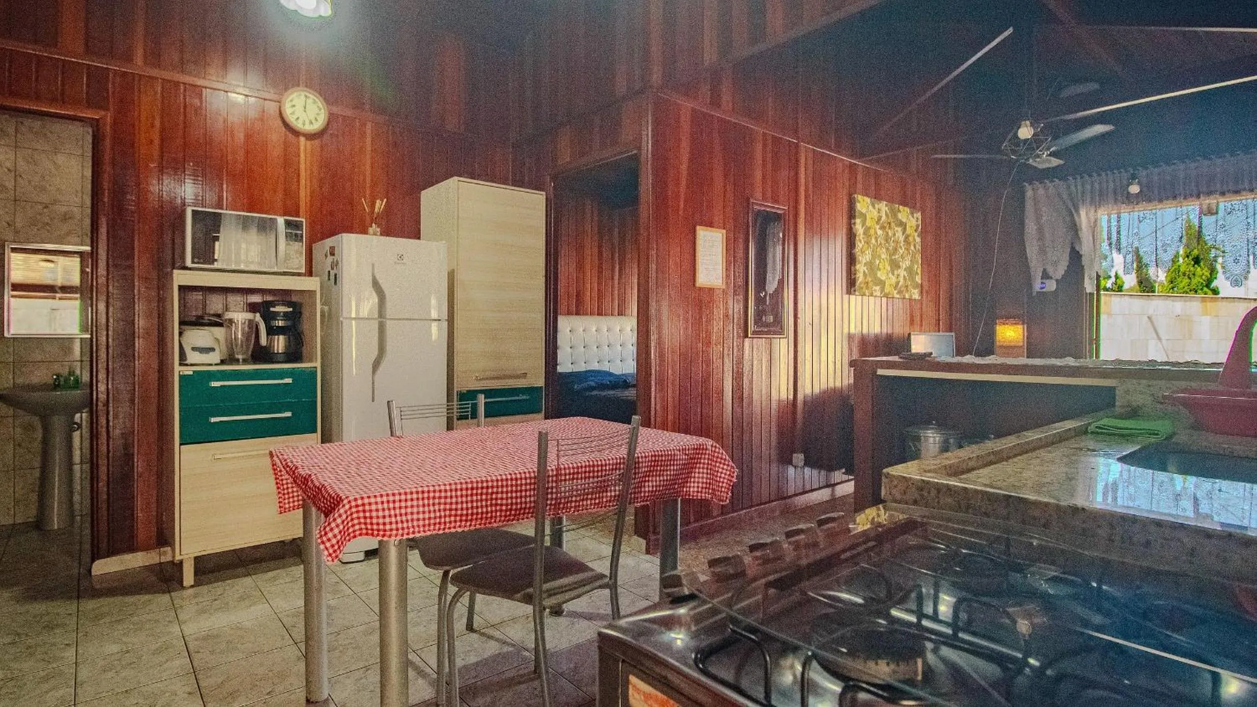 Kitchen or kitchenette in Piscina Aquecida , SPA, Bilhar, Ar Cond, Wi-Fi