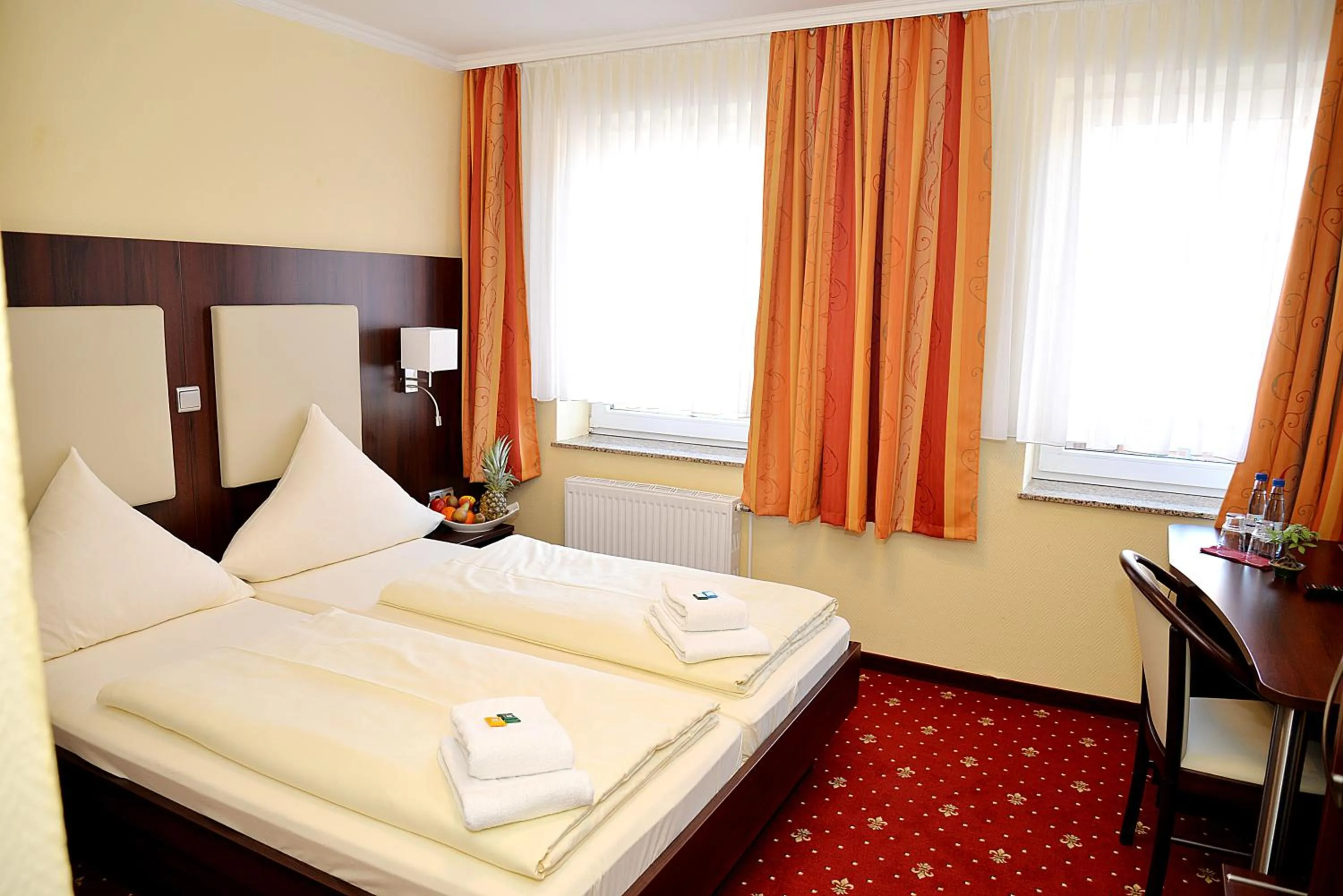 Bed in Hotel Neugrabener Hof