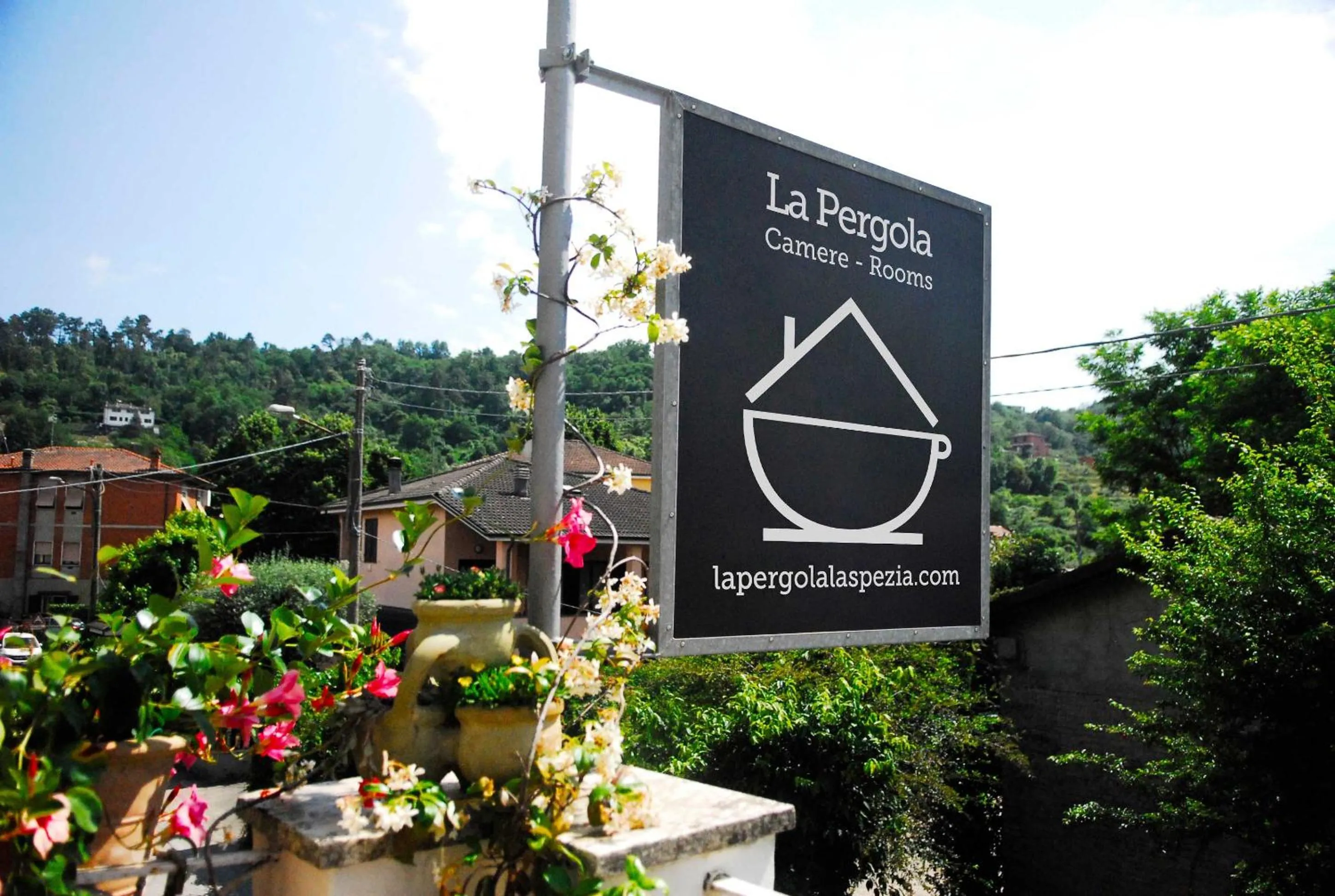 Natural landscape in La Pergola Private Parking