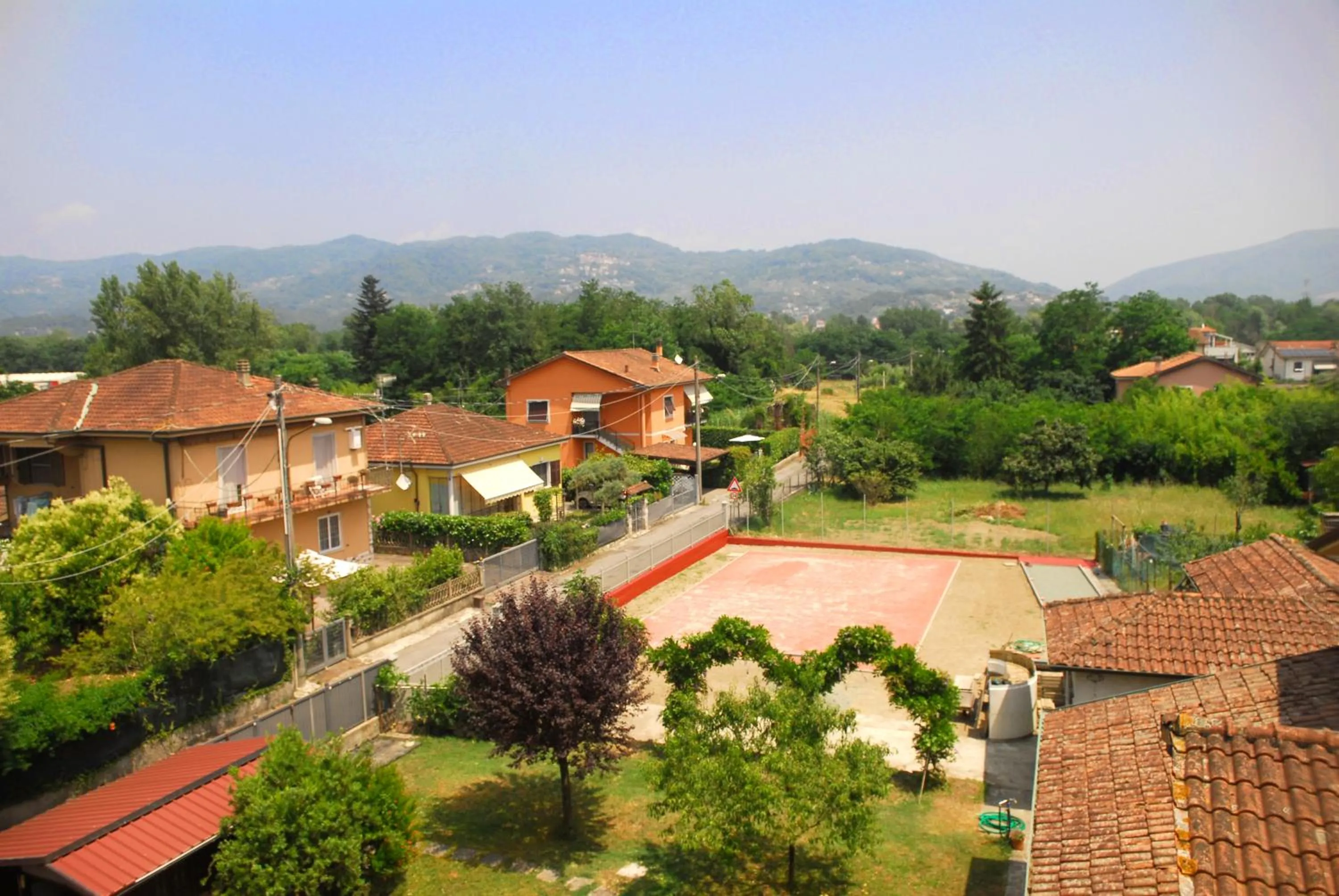 La Pergola Private Parking