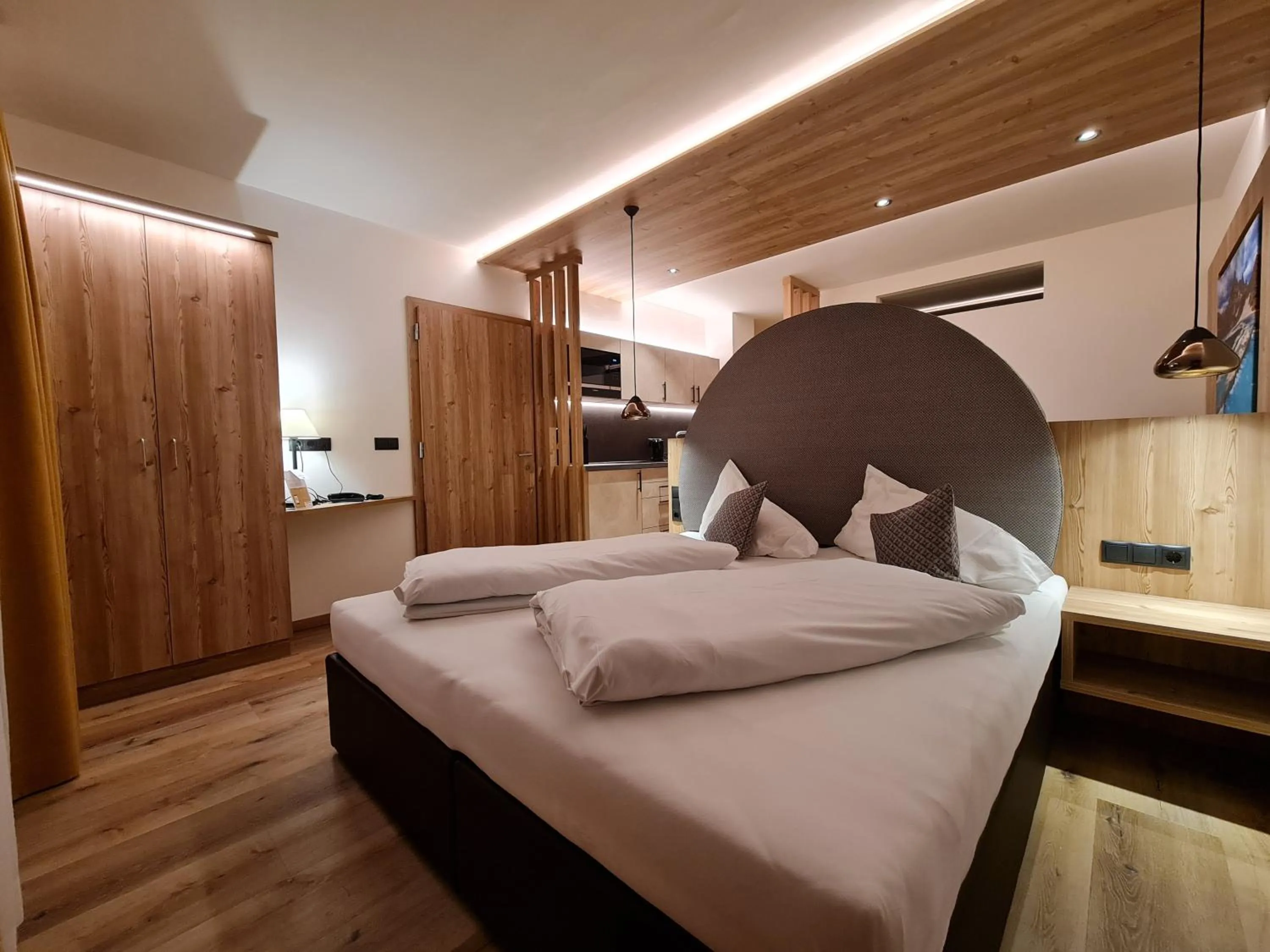 Bed in Hotel Mondschein