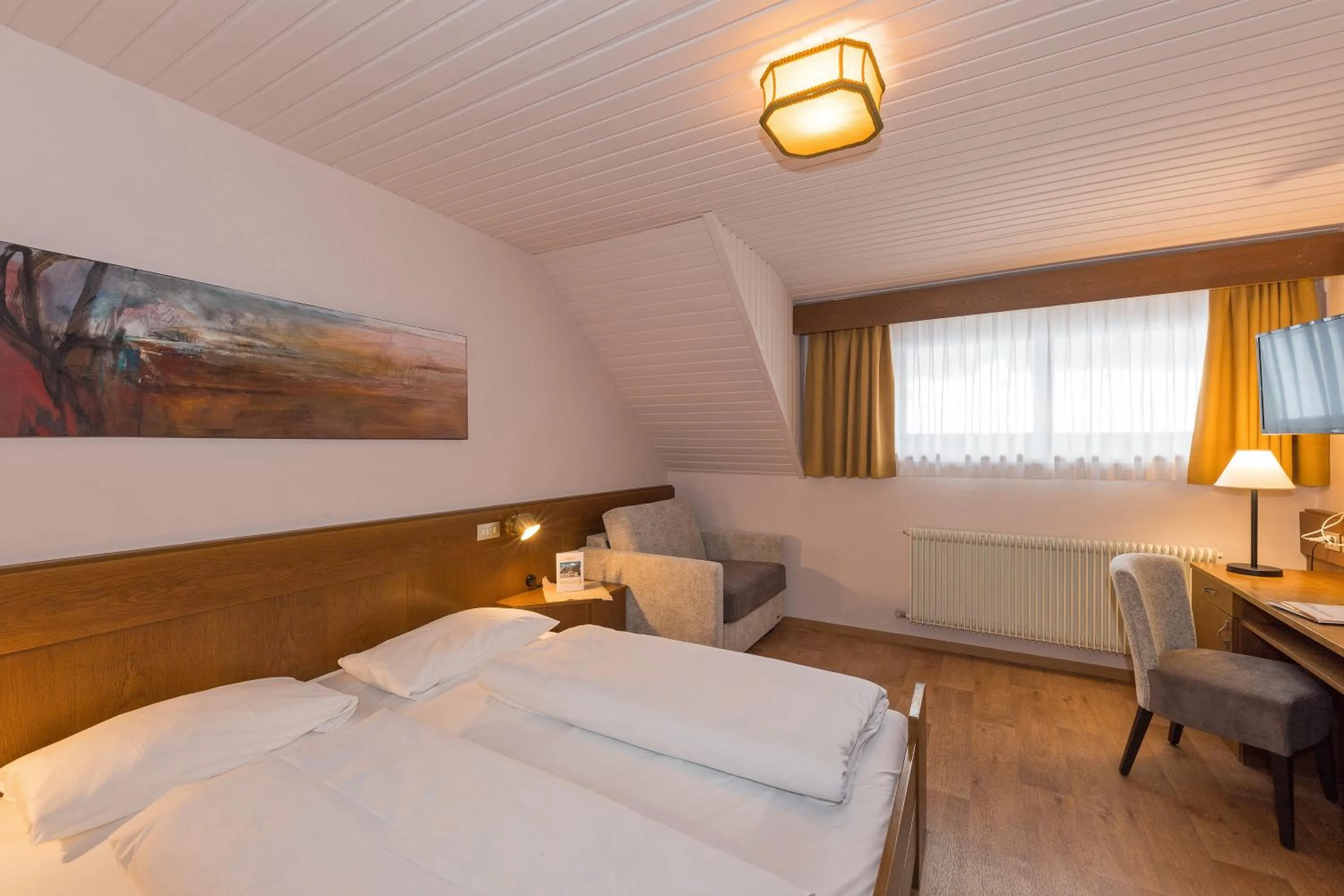 Photo of the whole room, Bed in Hotel Mondschein