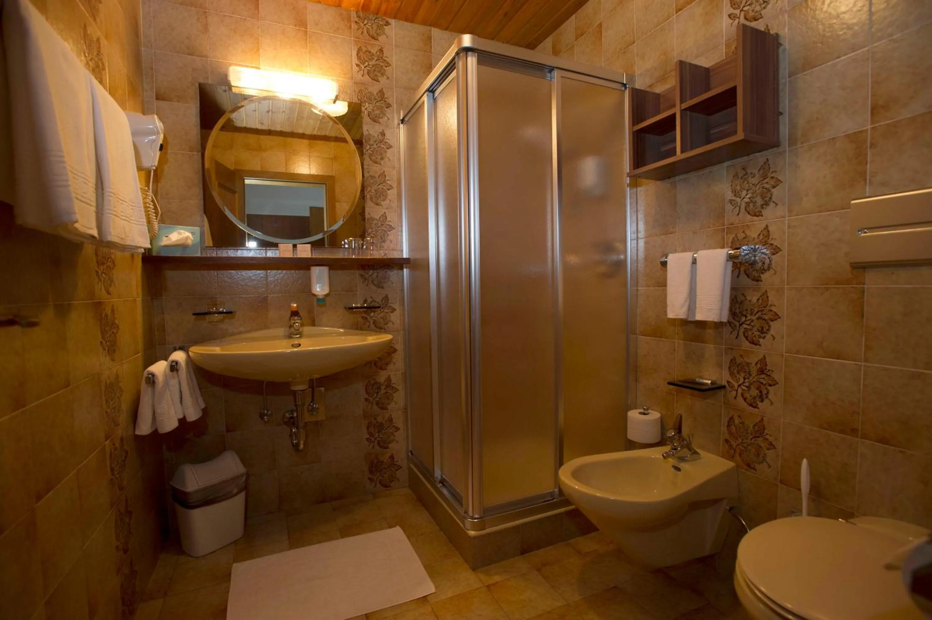 Bathroom in Hotel Mondschein