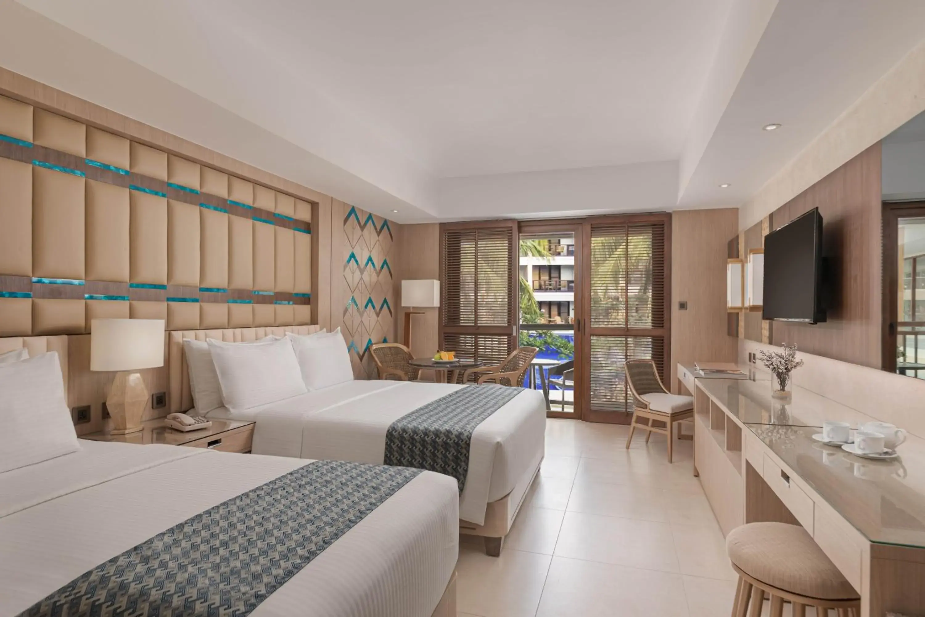 Deluxe Room with Direct Pool Access in Henann Tawala Resort Deluxe Room with Direct Pool Access in Henann Tawala Resort