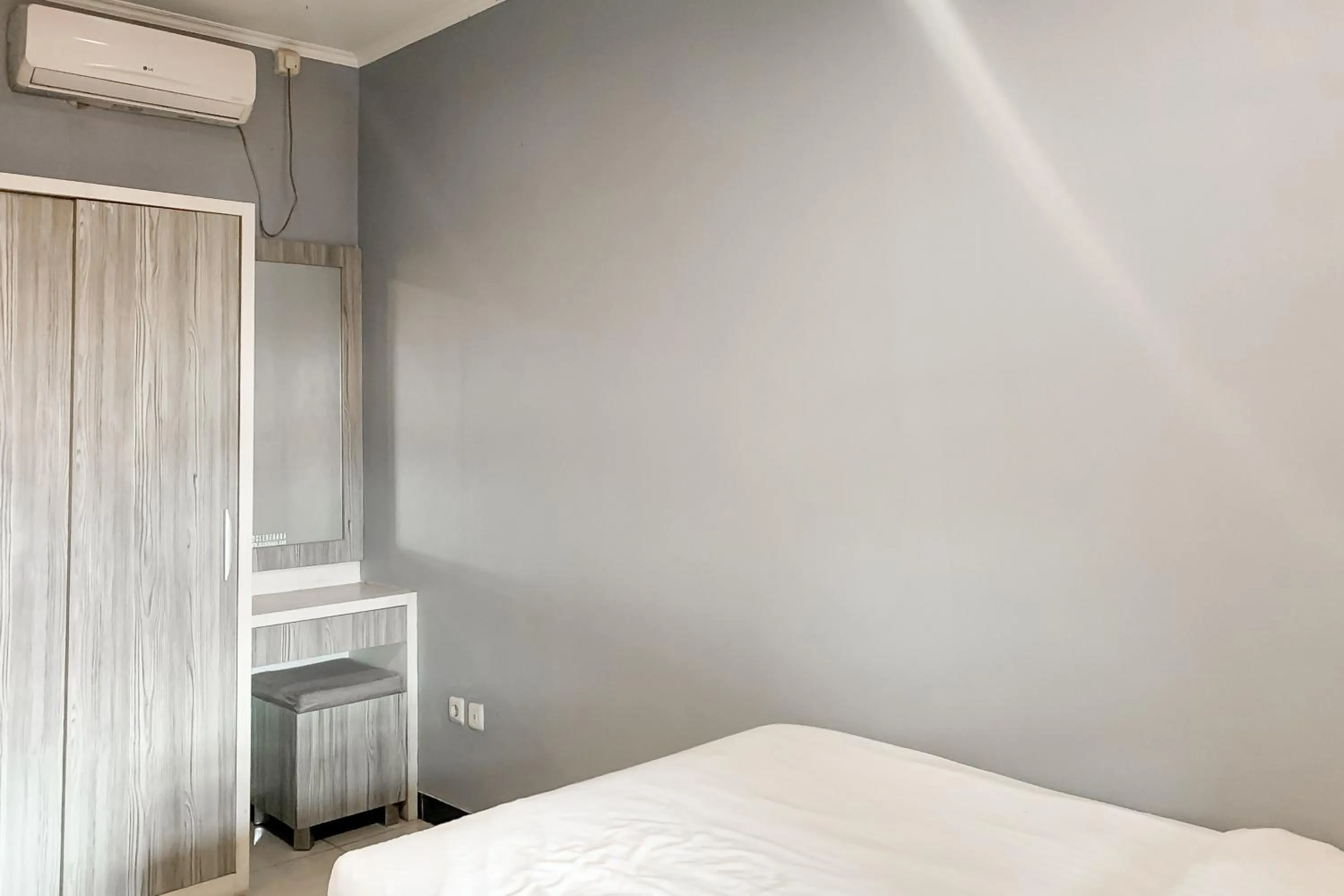 Bedroom, Bed in Karins Guesthouse Syariah RedPartner