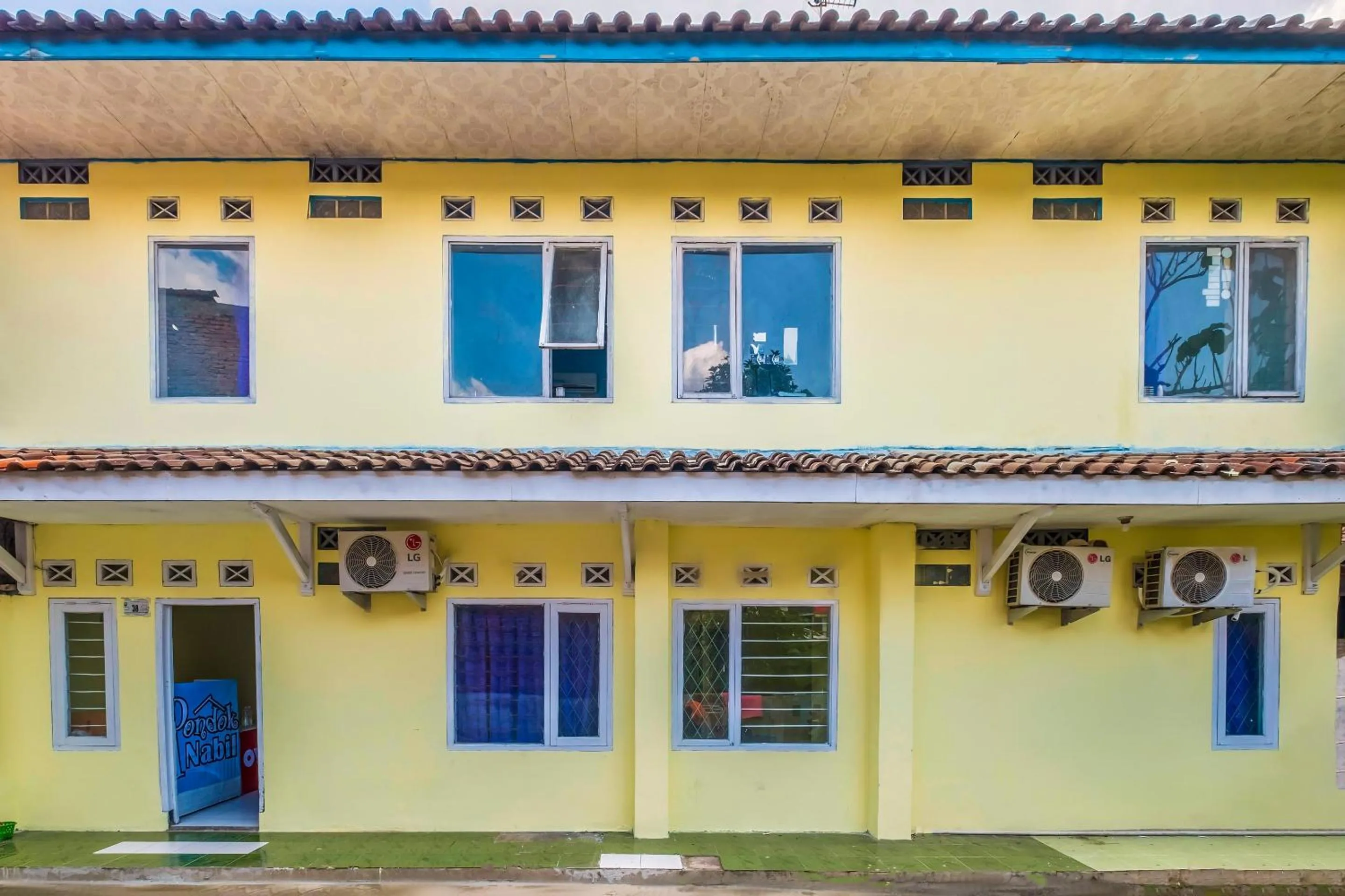 Facade/entrance in Hotel O Pondok Nabil