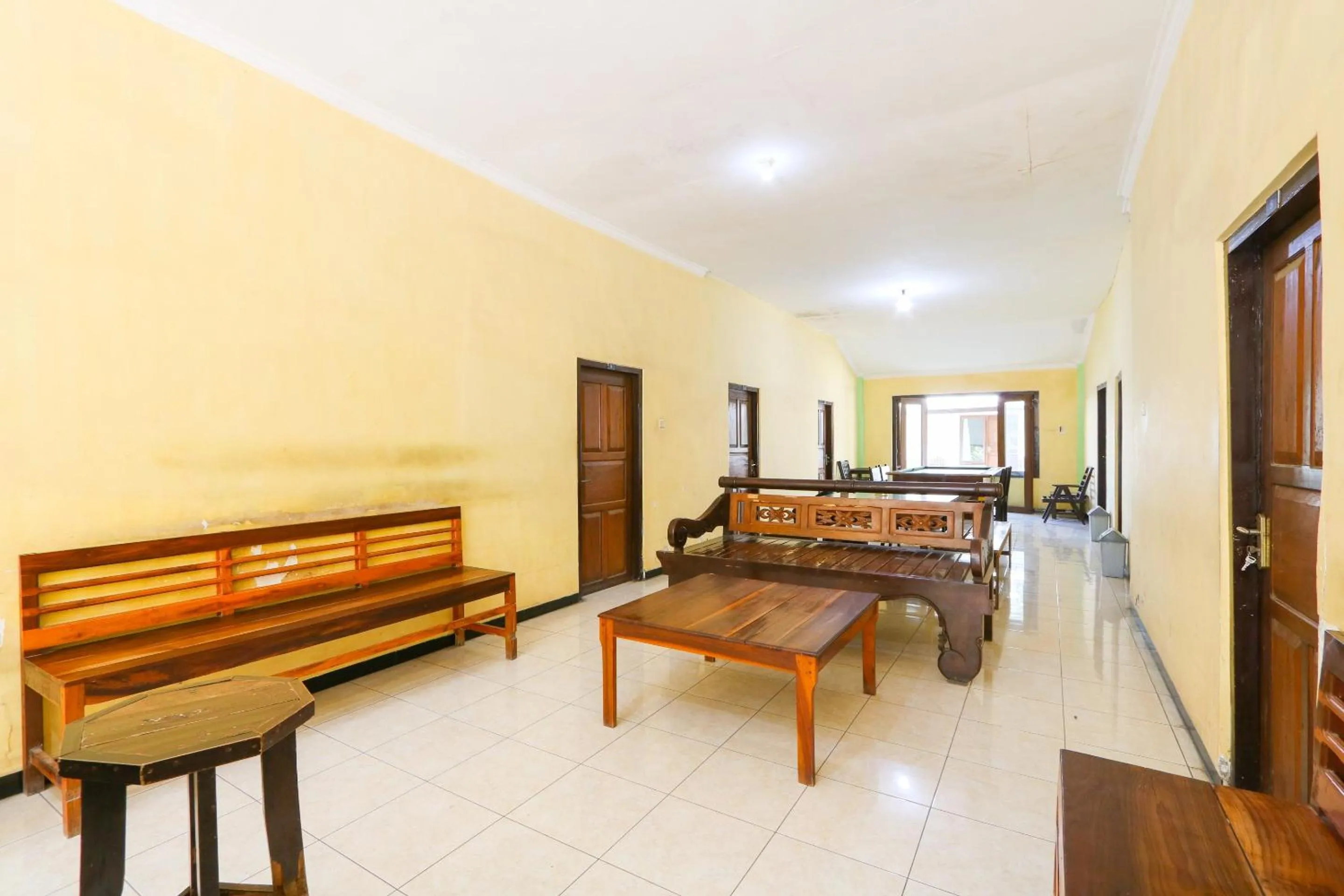 Lobby or reception in SPOT ON 2422 Hotel Moga Sari