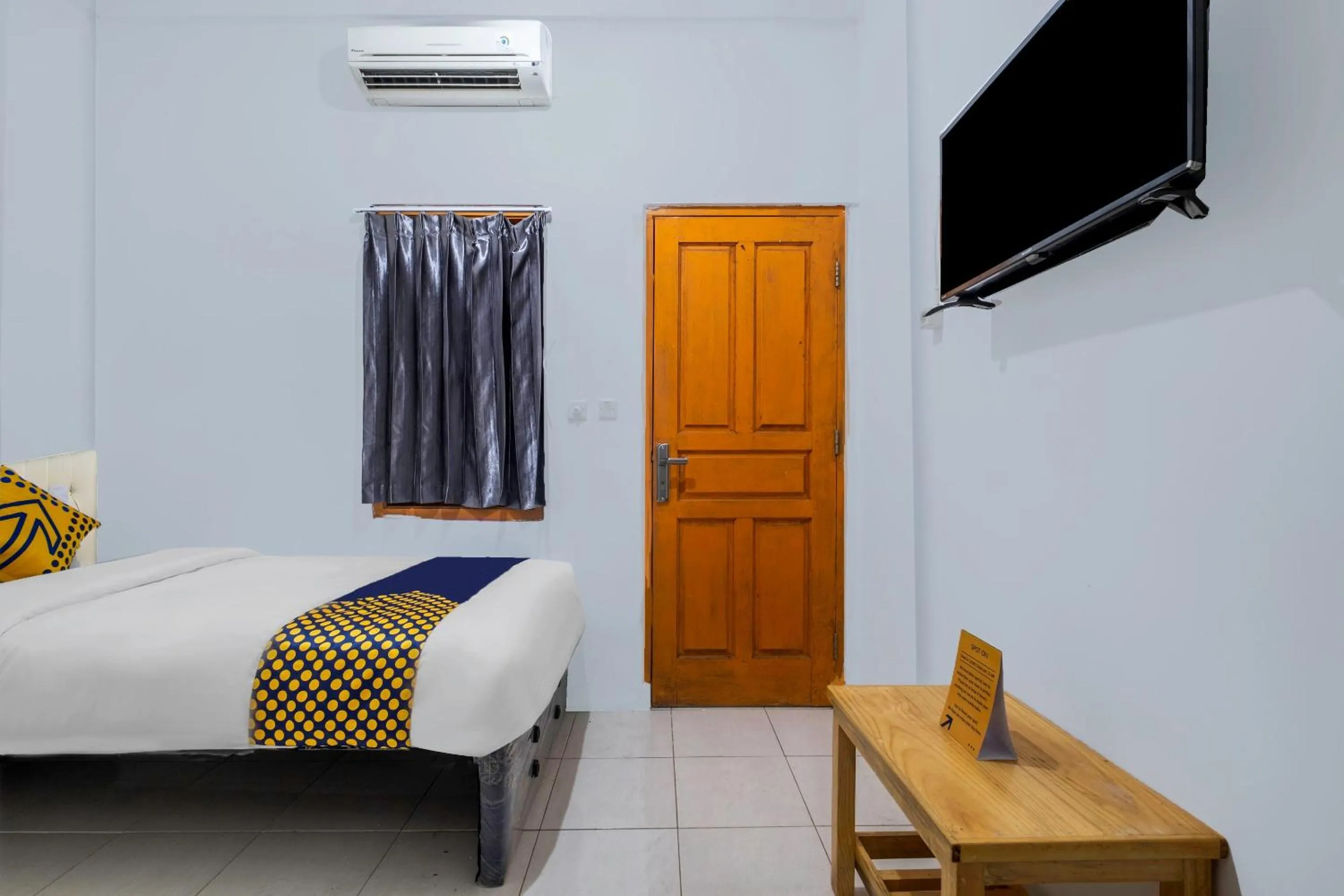 Bedroom, Bed in OYO Life 2412 Mandala Residence