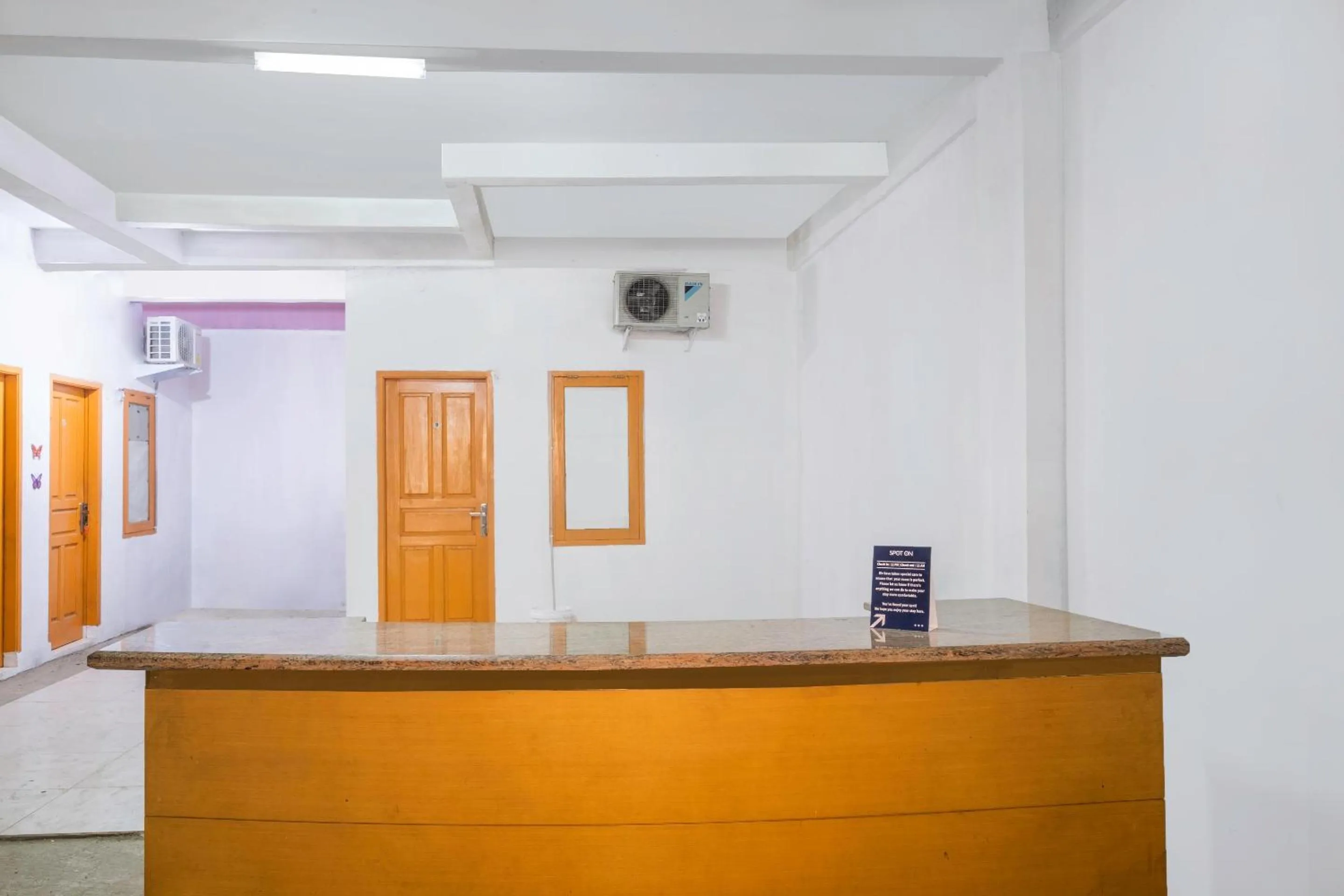 Lobby or reception in OYO Life 2412 Mandala Residence