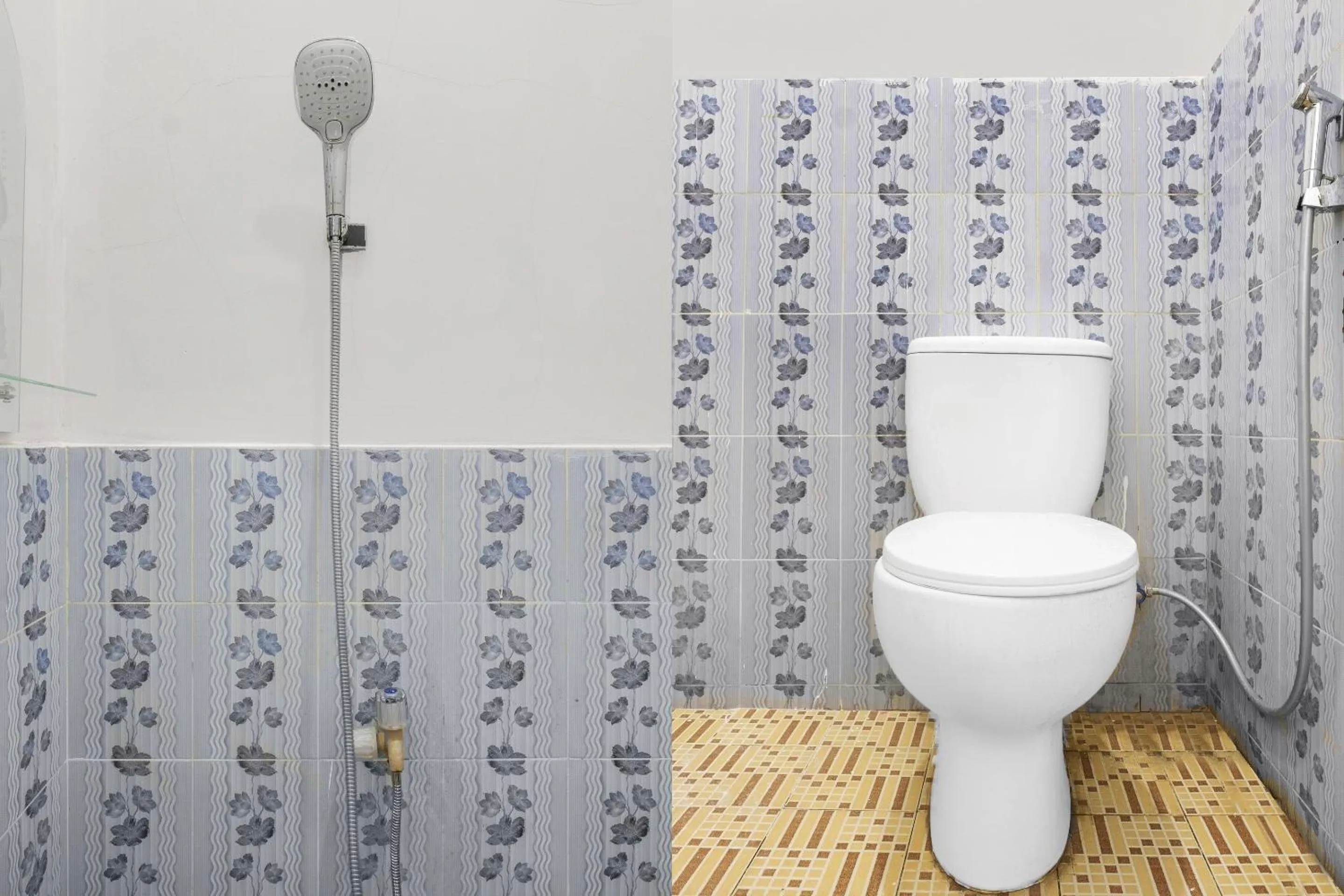 Bathroom in OYO Life 2412 Mandala Residence