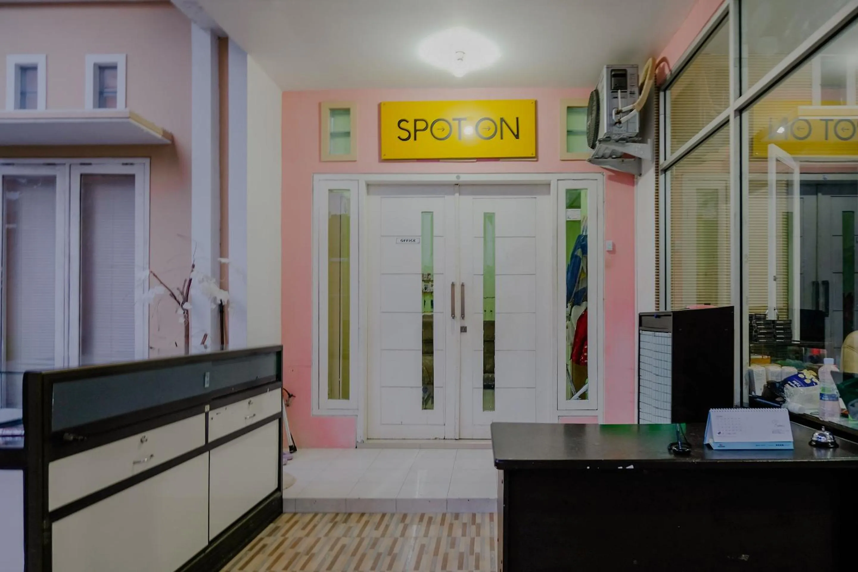 Lobby or reception in OYO 2417 Melati Residence