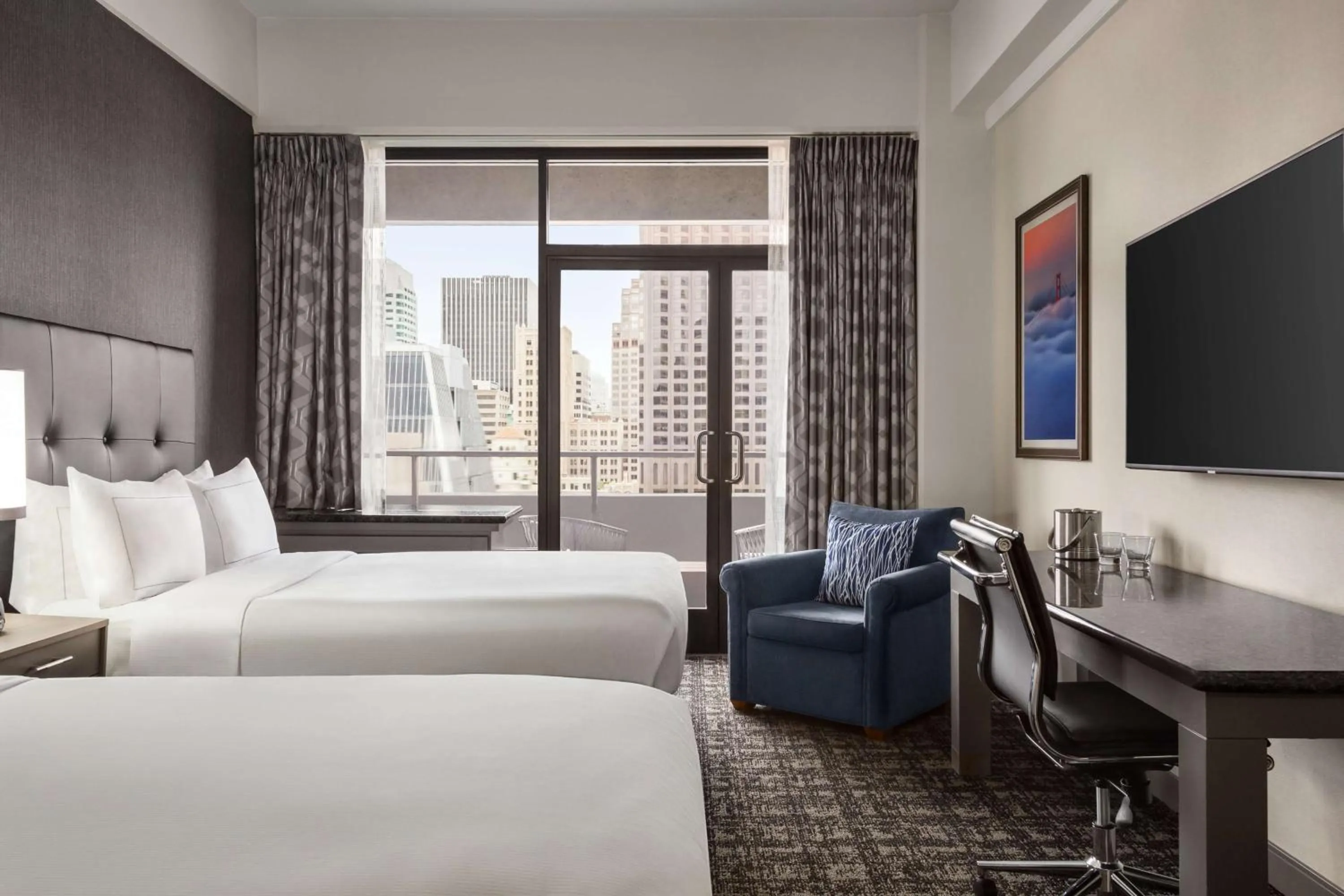 Bed in Hilton San Francisco Financial District