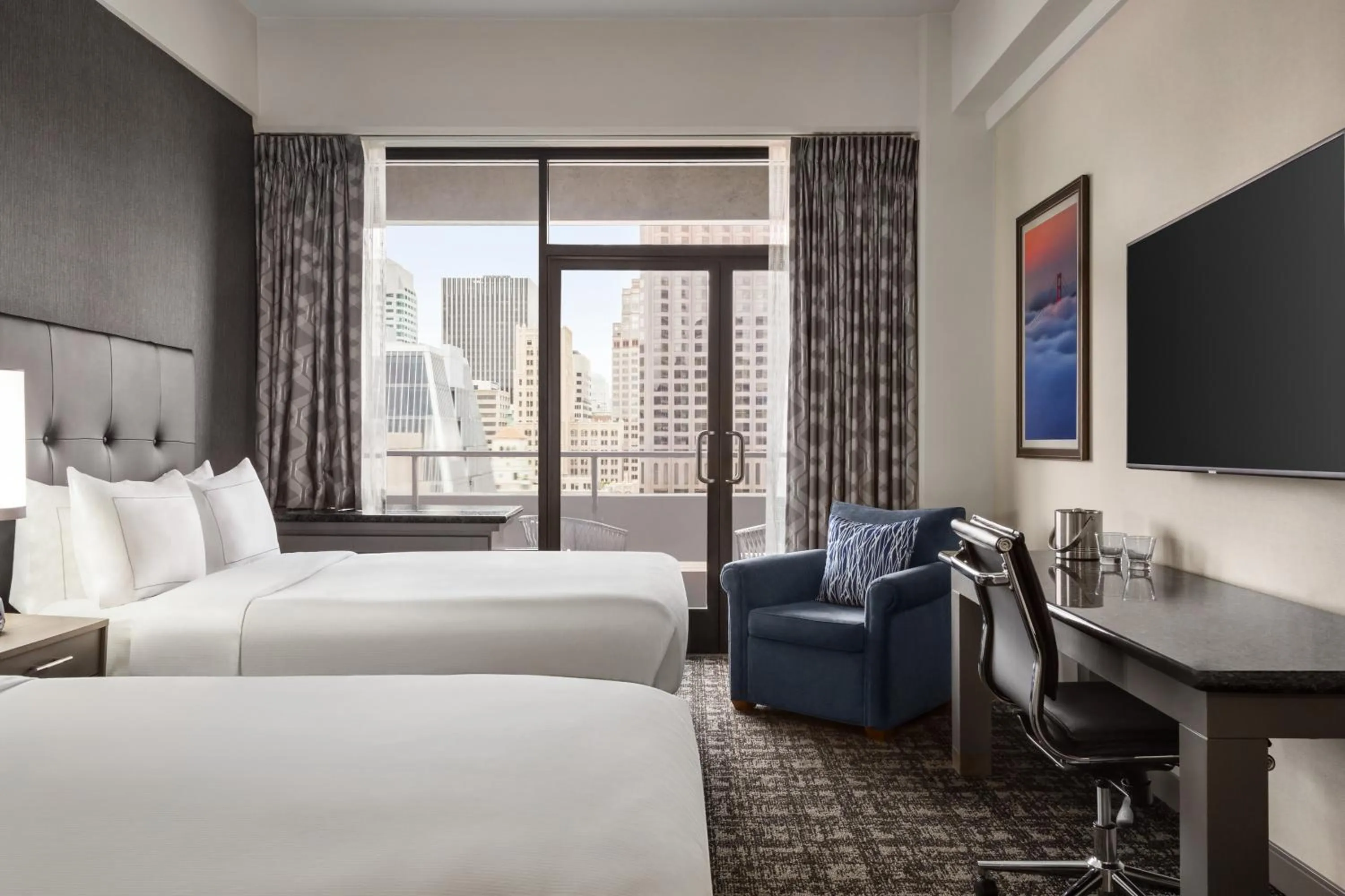 Bed in Hilton San Francisco Financial District