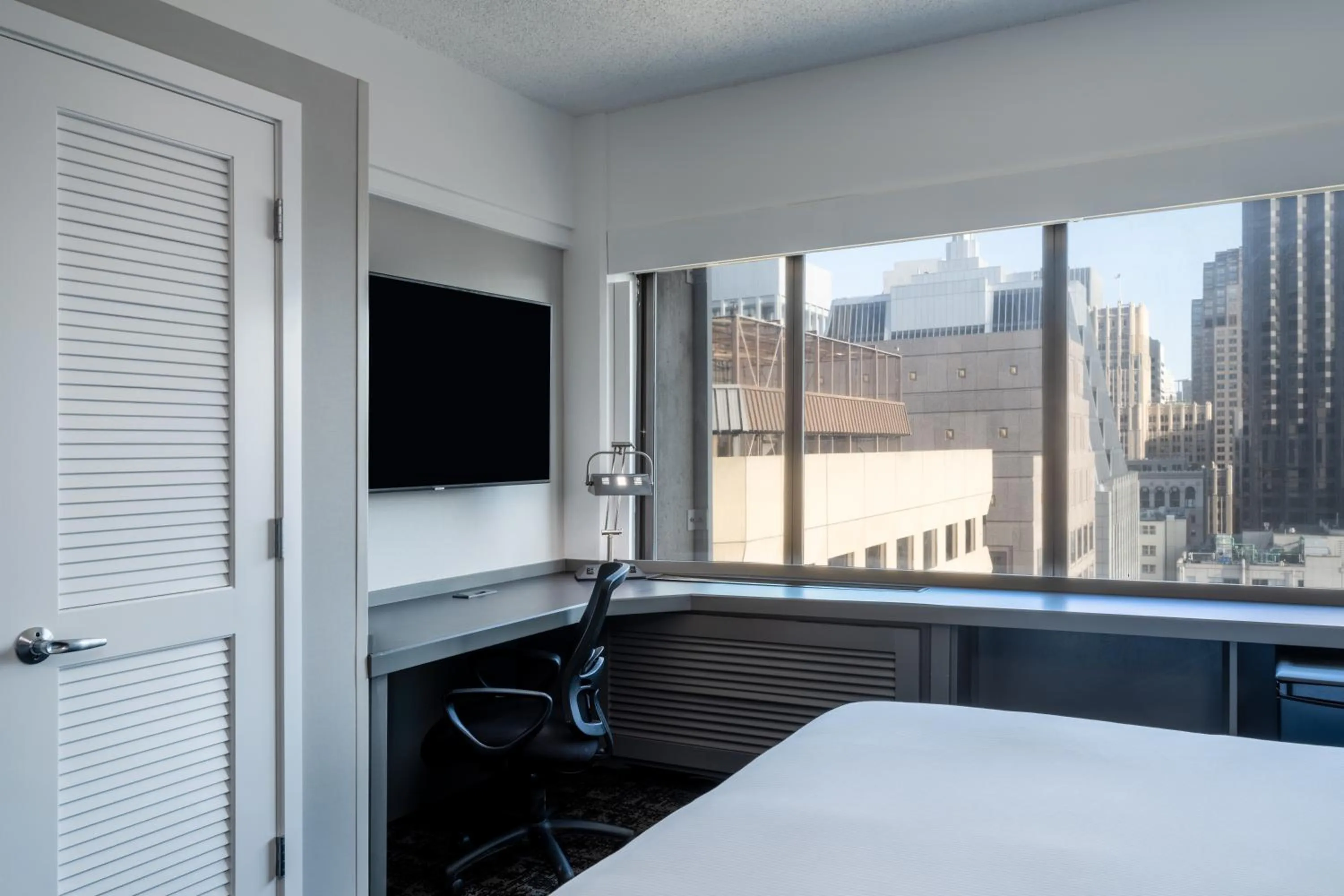 Bed in Hilton San Francisco Financial District