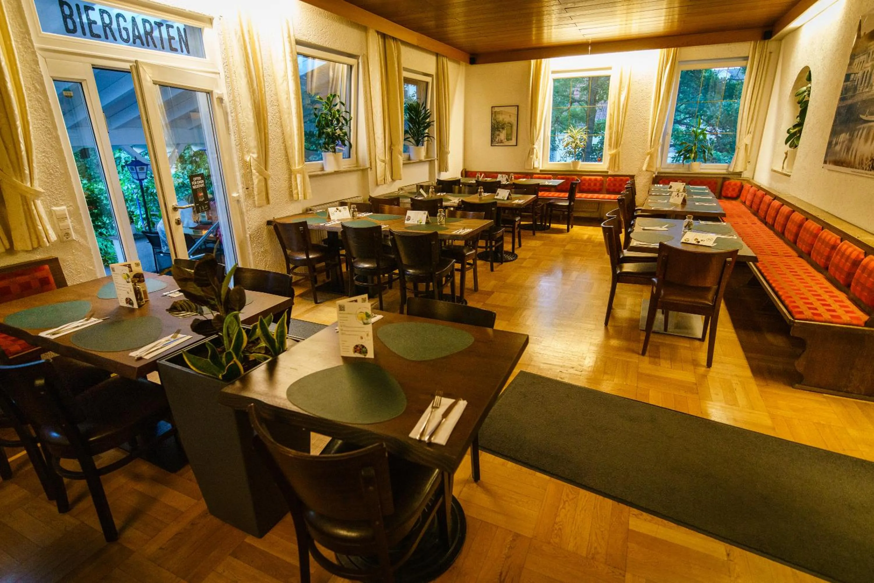 Restaurant/places to eat in Hotel Waibstadter Hof