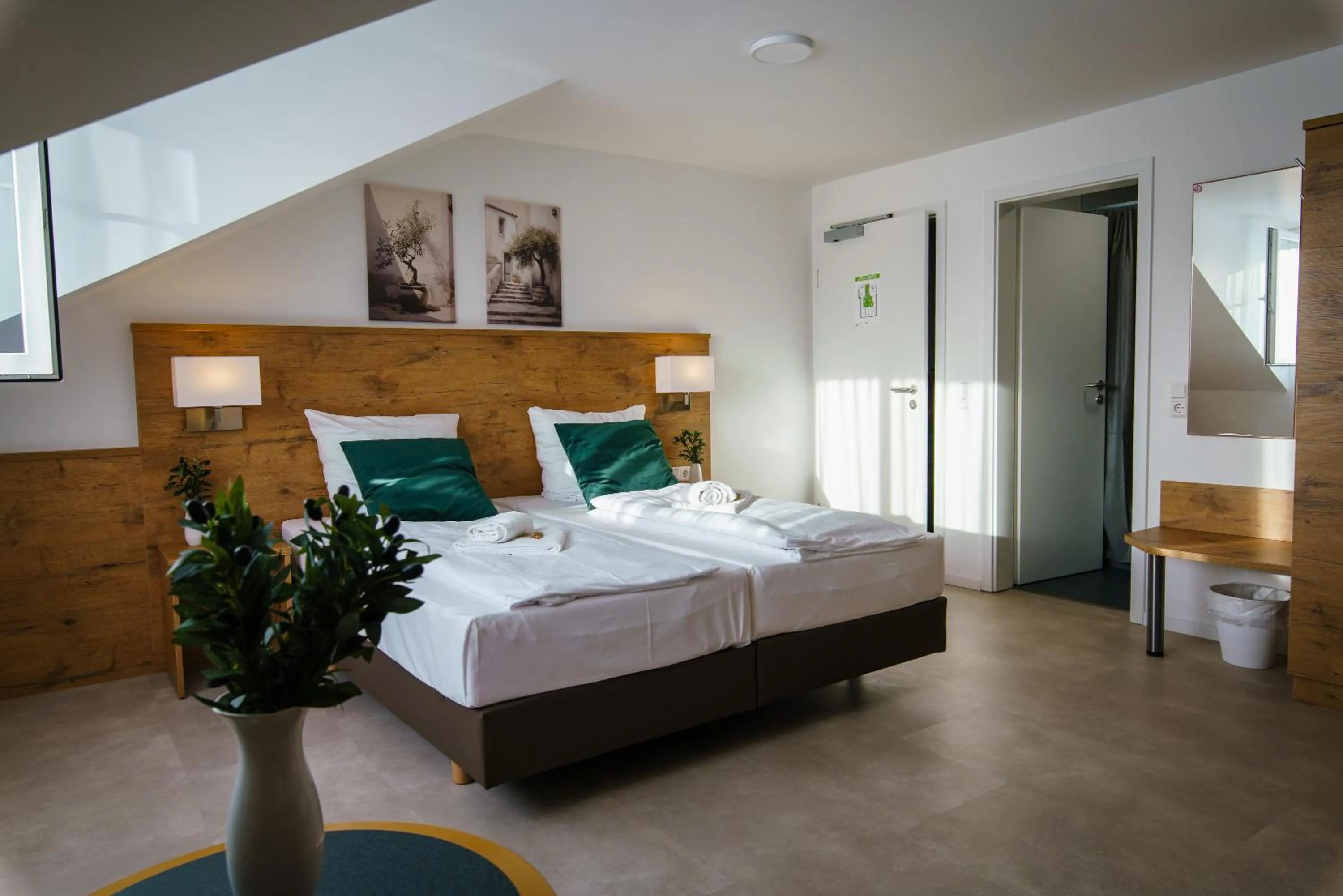 Bed in Hotel Waibstadter Hof