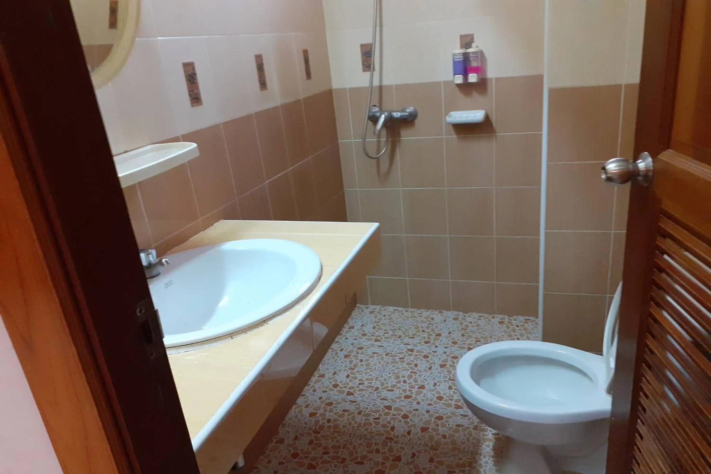 Bathroom in Praew Mansion