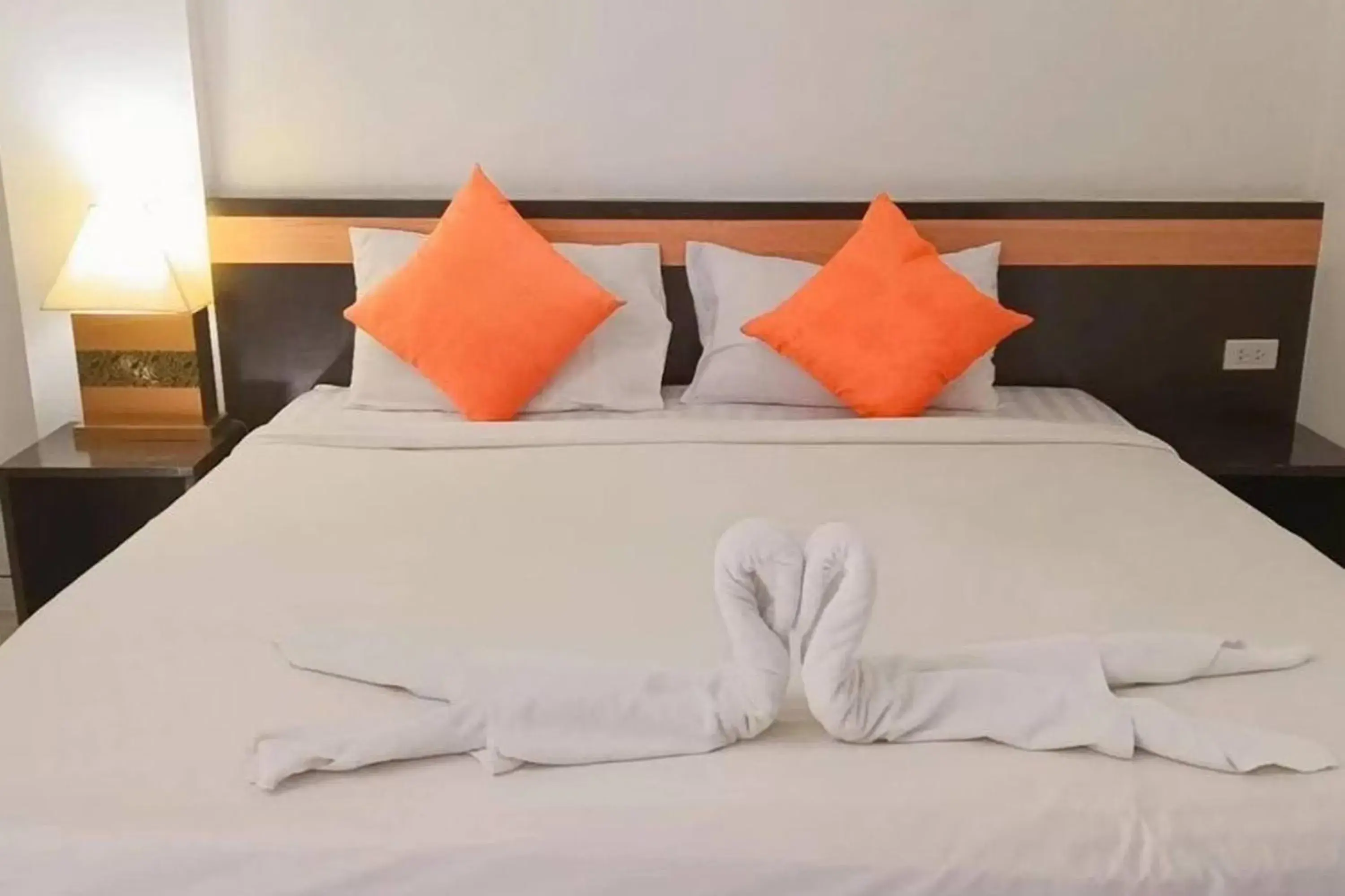 Deluxe Double Room in Praew Mansion Deluxe Double Room in Praew Mansion