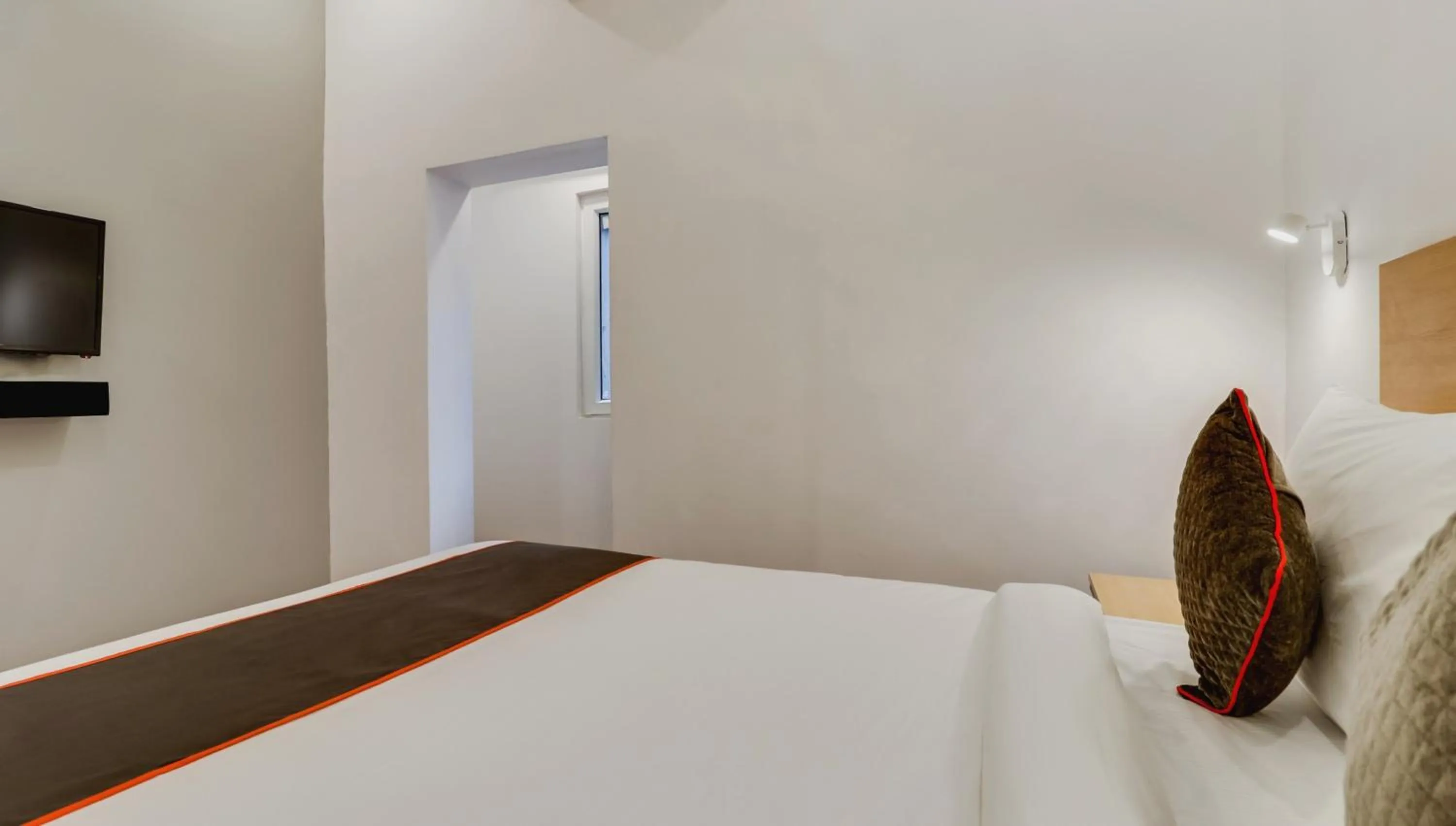 Bedroom, Bed in Super Townhouse Gandhi Hall