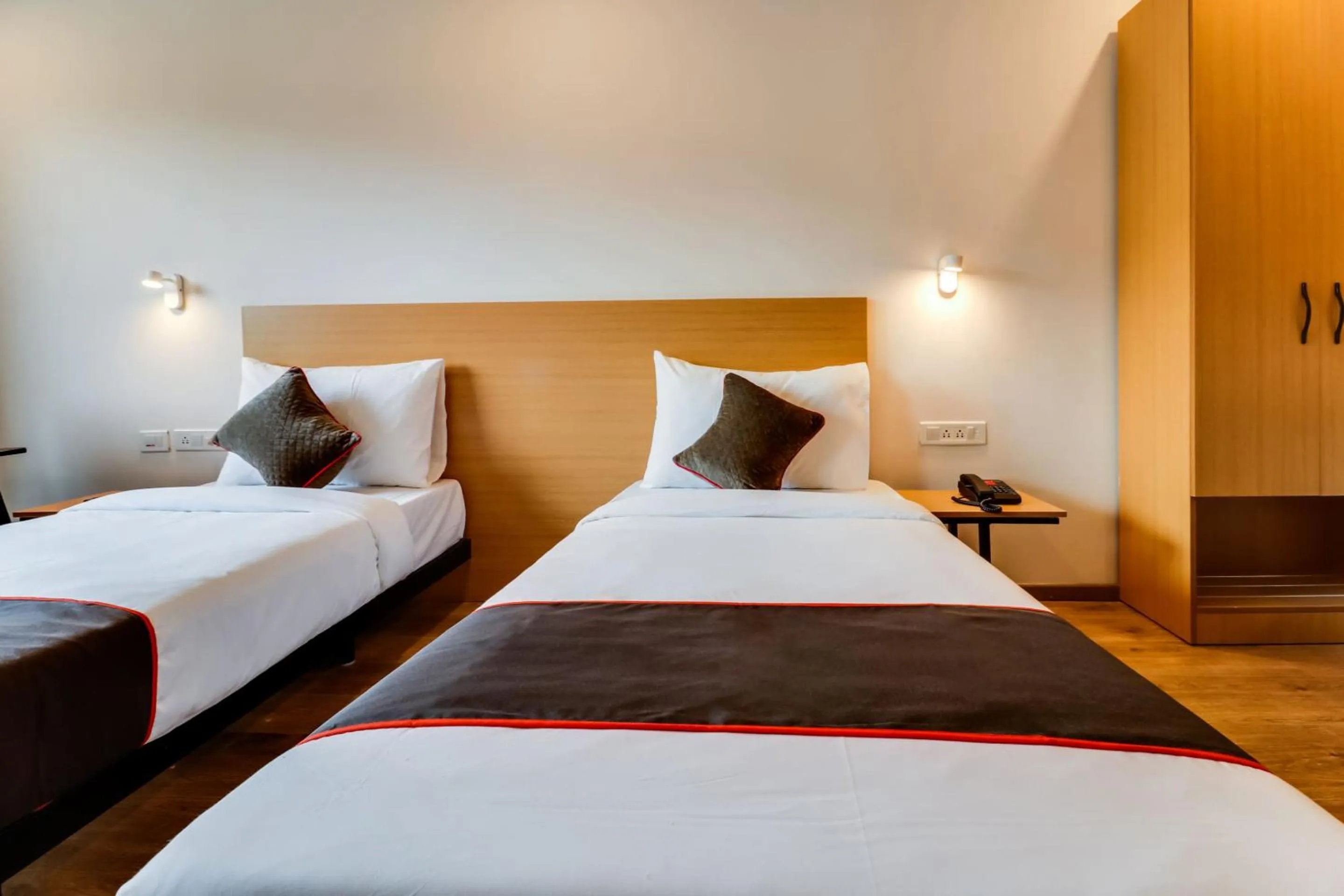 Bedroom, Bed in Super Townhouse Gandhi Hall