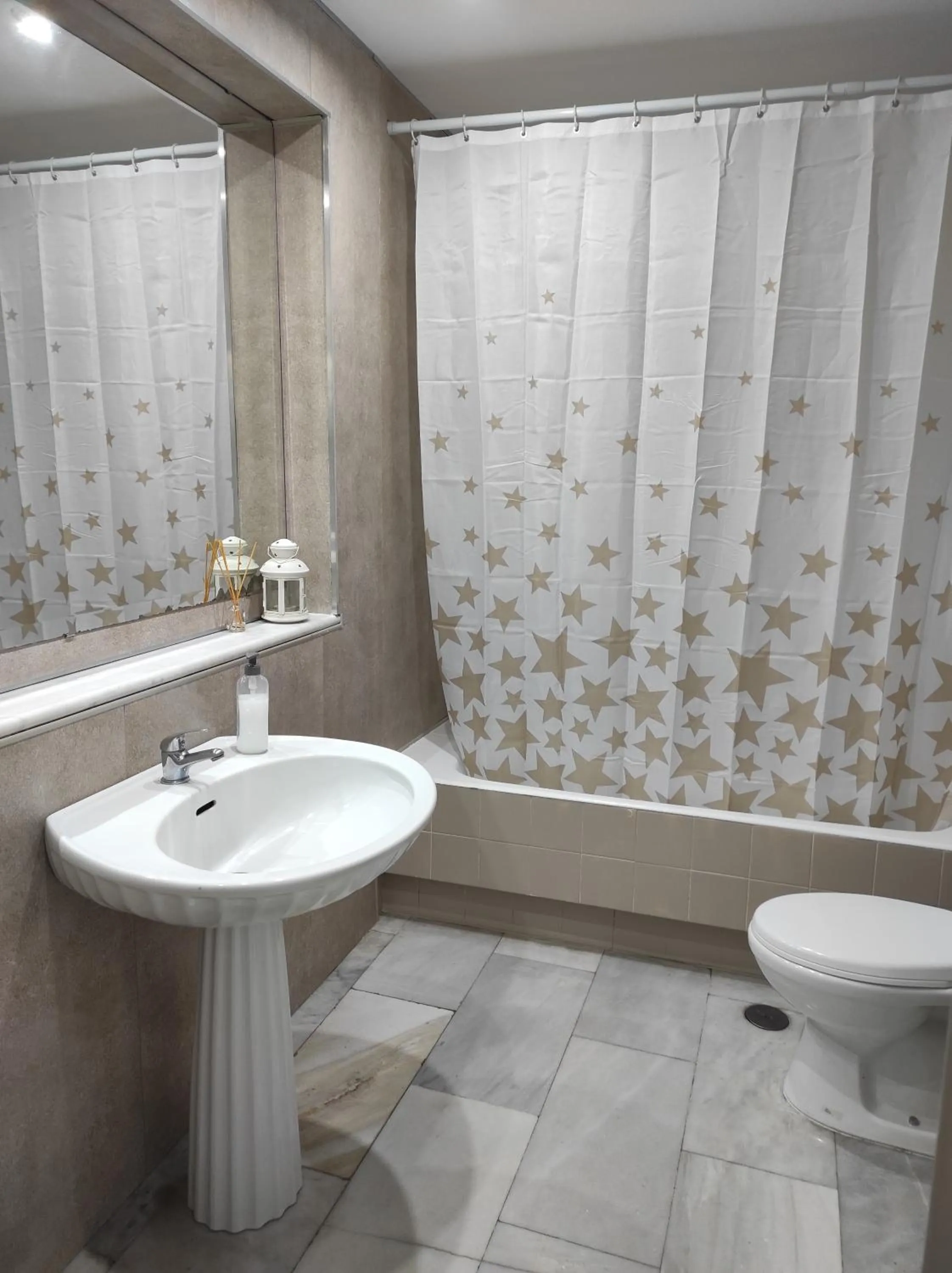 Bathroom in Granada Old Town Hostel