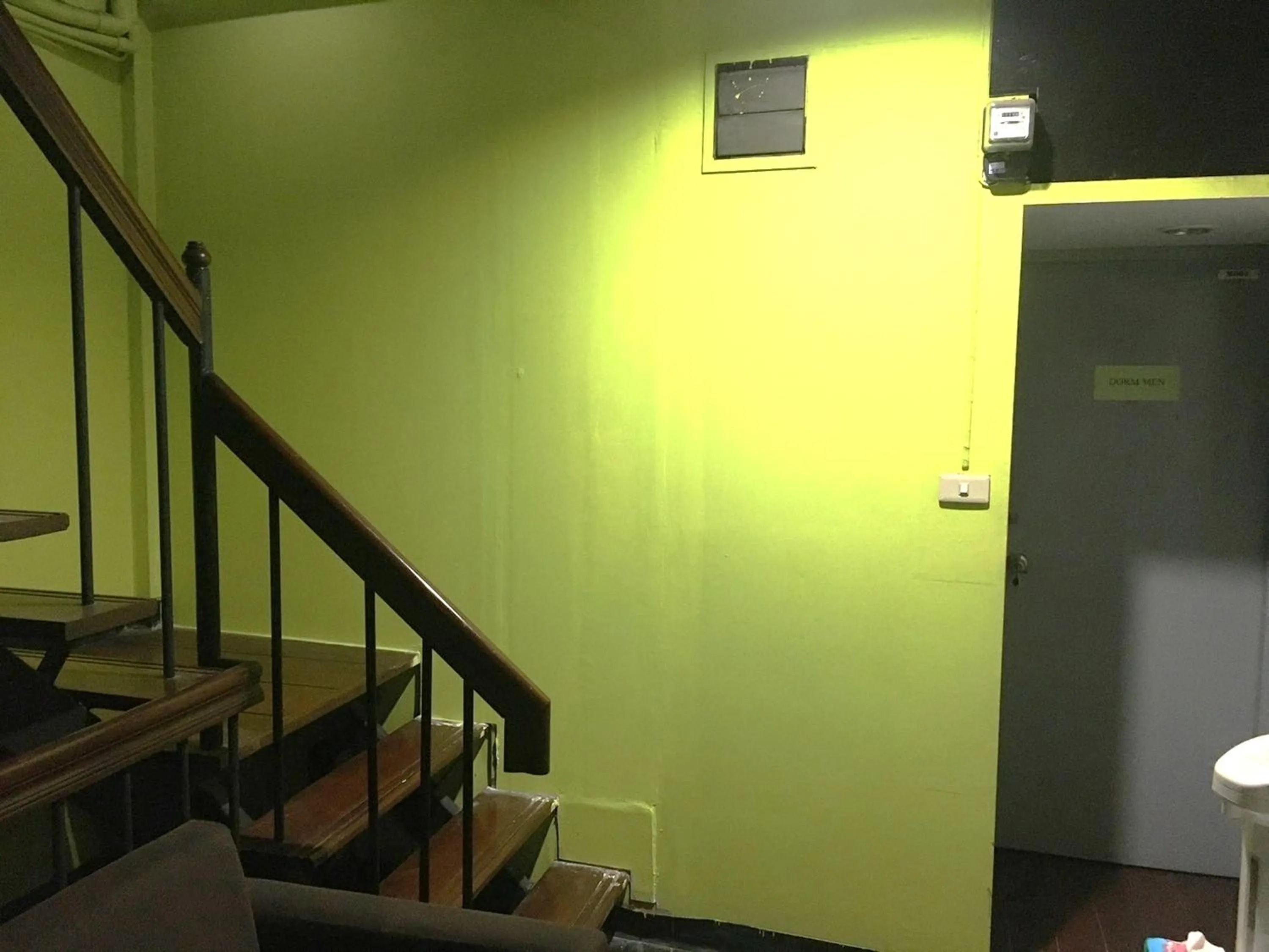 Area and facilities in Ali Hostel