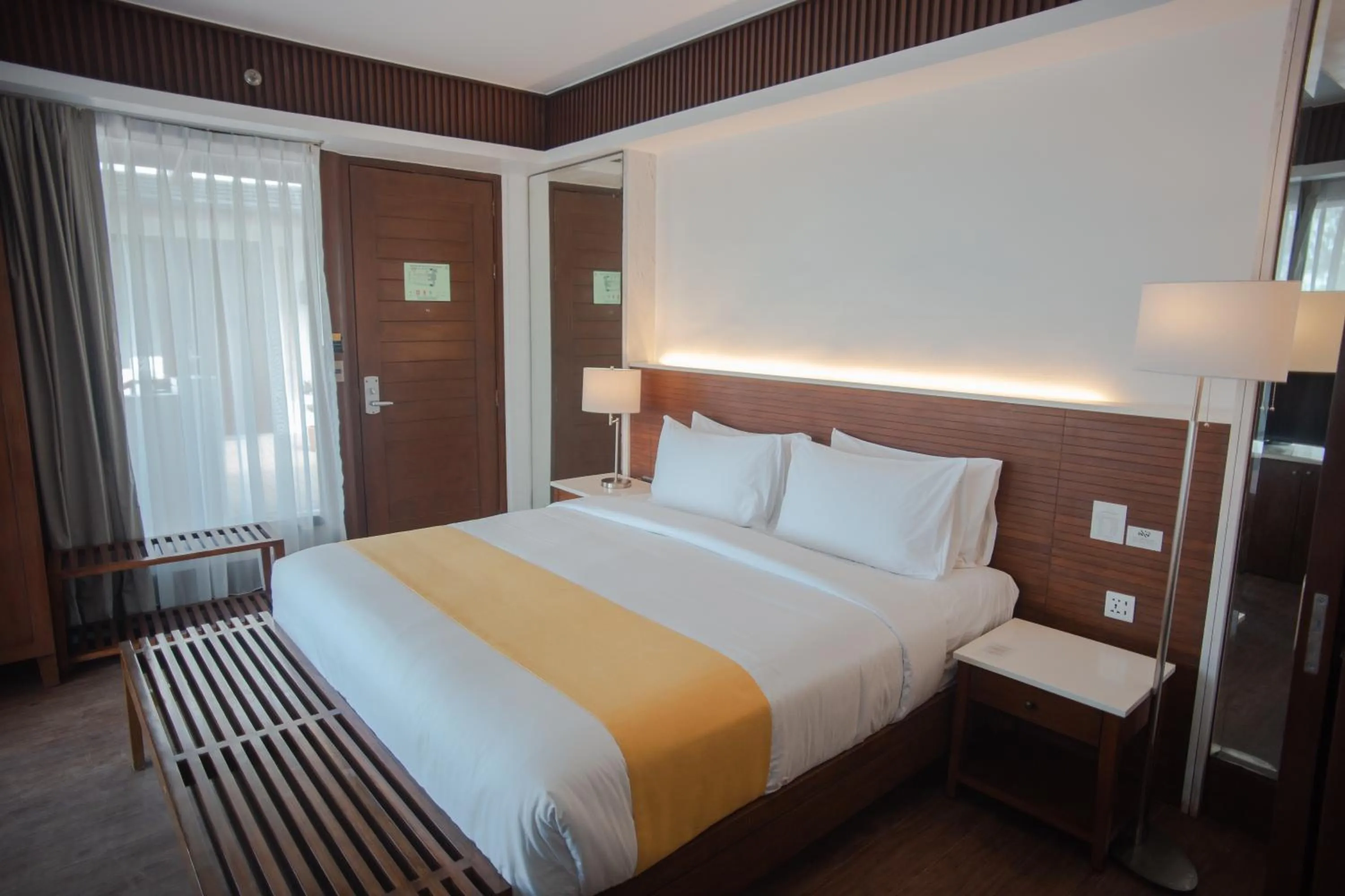 Bed in Mandarin White Sand Boracay