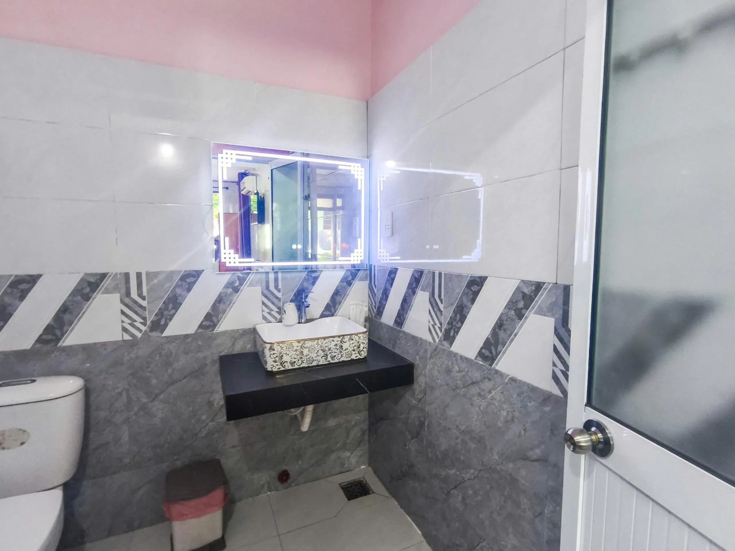 Nhà Nghỉ THẢO NGUYÊN XANH