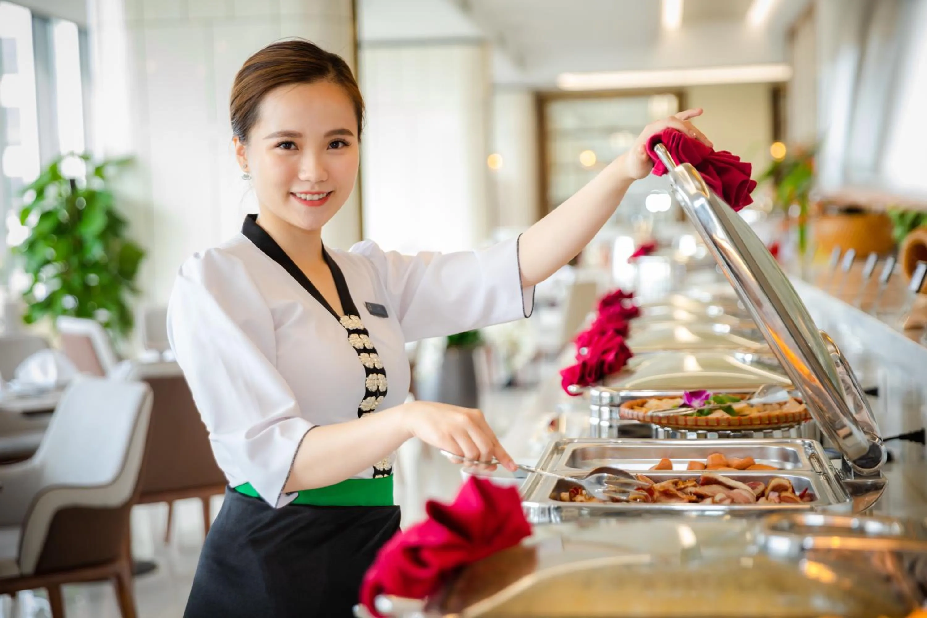 Restaurant/places to eat in Muong Thanh Grand Bai Chay