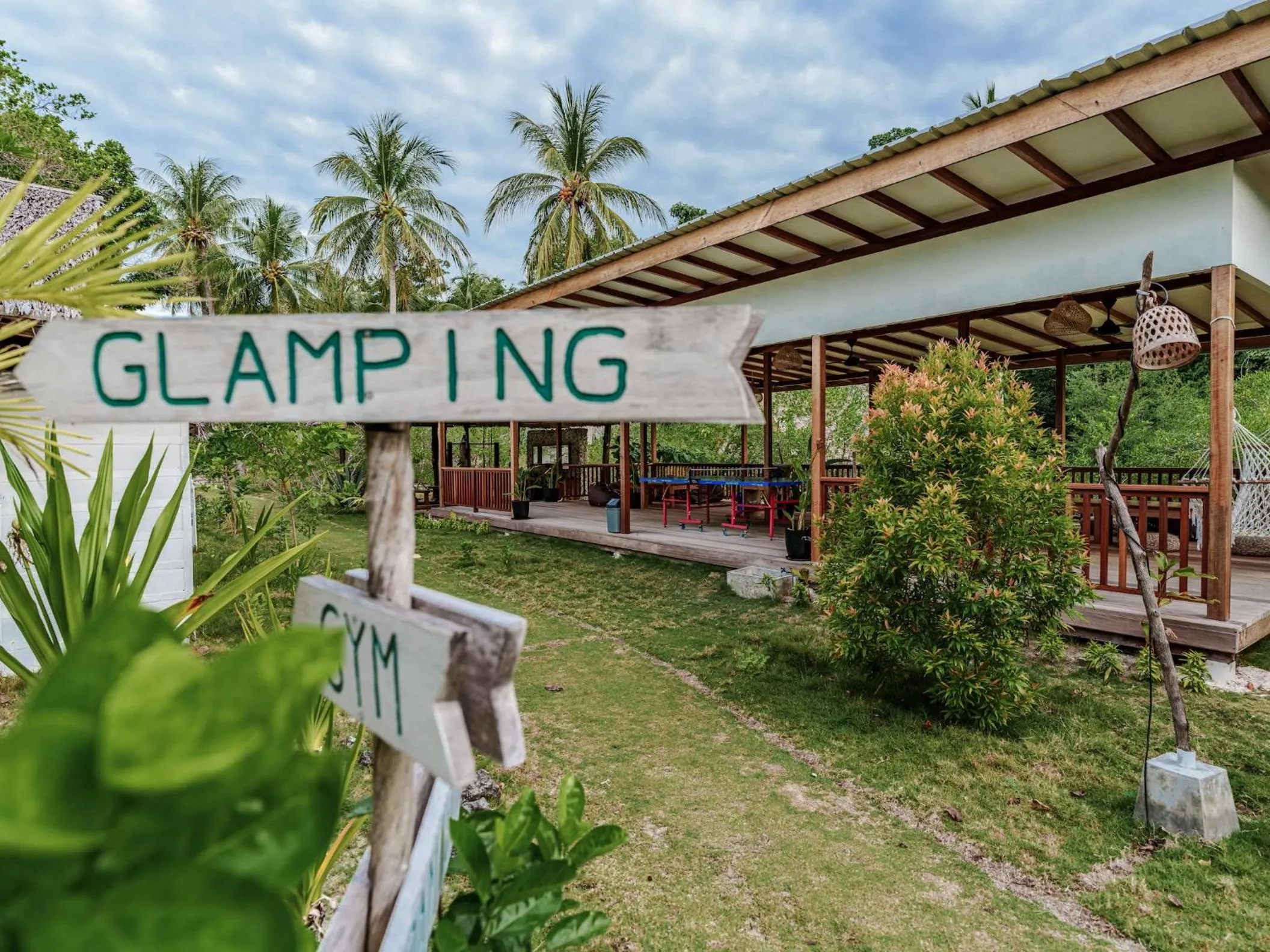 Reconnect - Private Island Resort & Dive Center Togean - Buka Buka Island