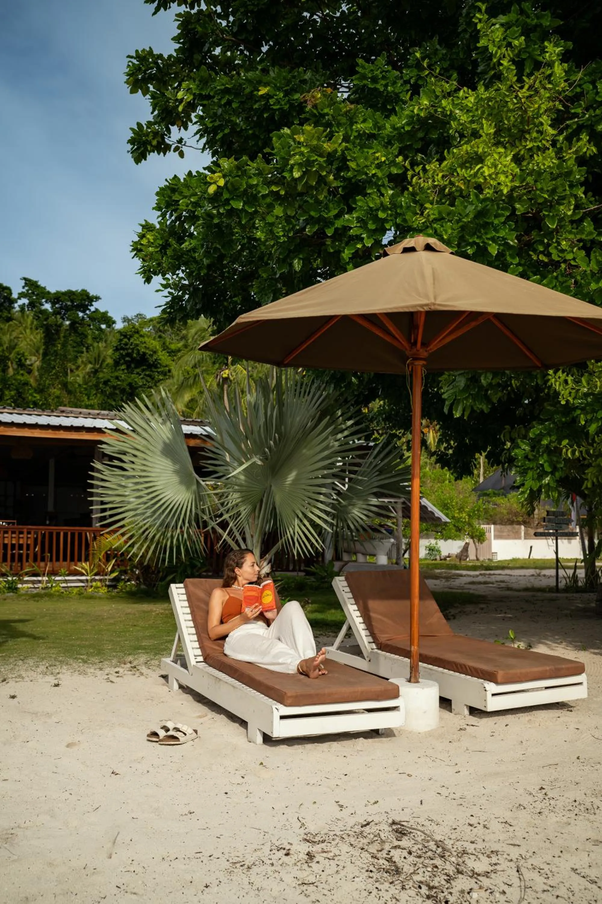 Reconnect - Private Island Resort & Dive Center Togean - Buka Buka Island