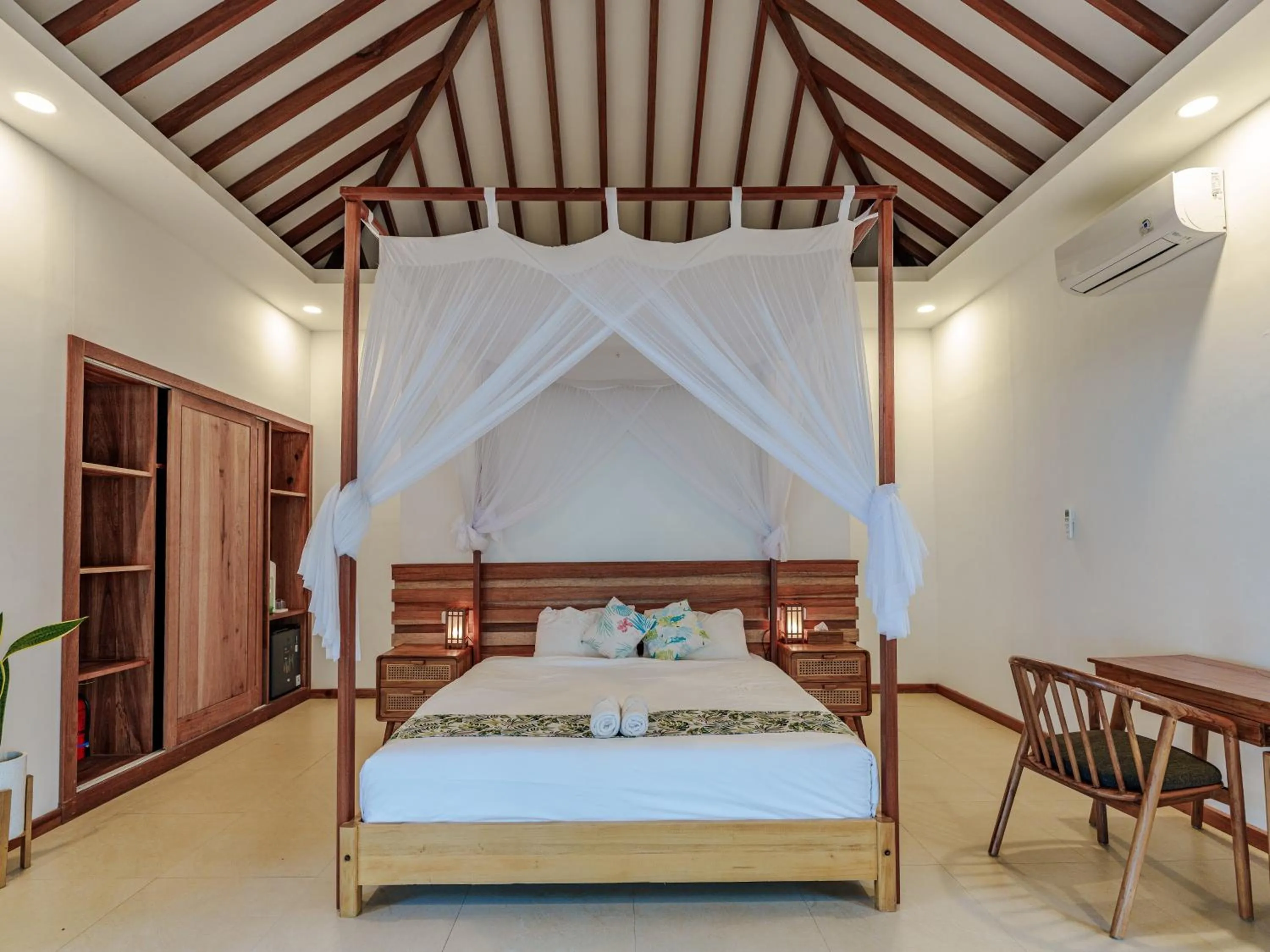 Bed in Reconnect - Private Island Resort & Dive Center Togean - Buka Buka Island