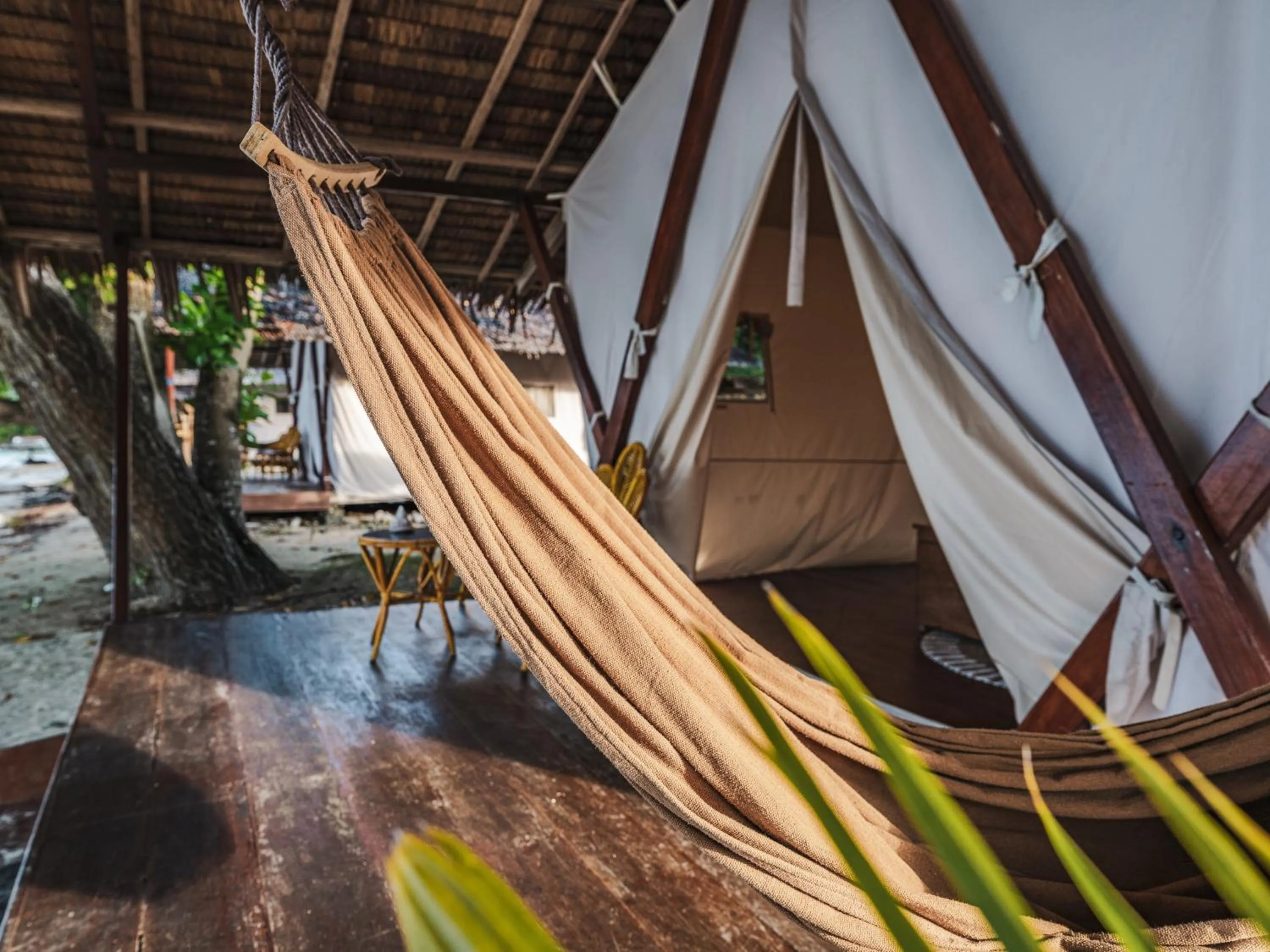 Reconnect - Private Island Resort & Dive Center Togean - Buka Buka Island