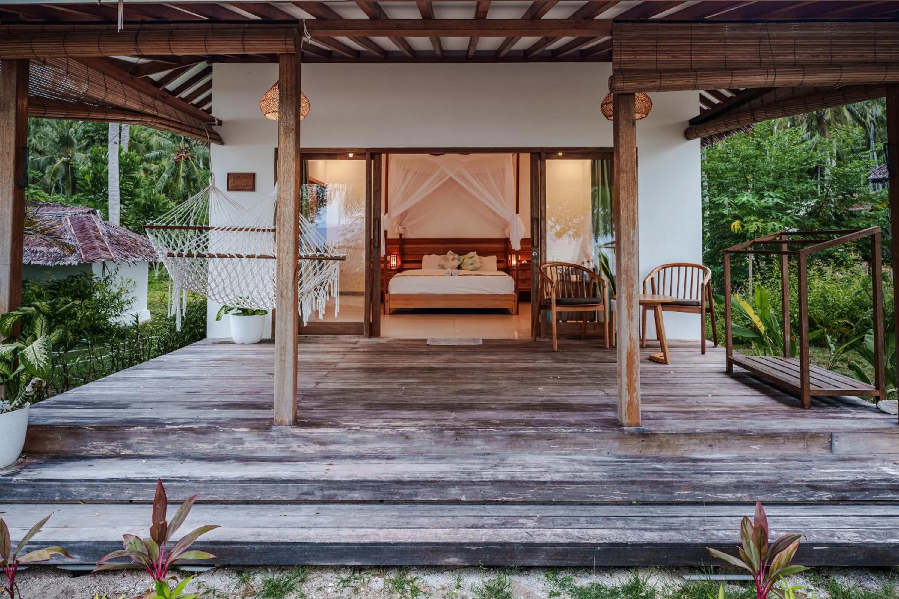 Reconnect - Private Island Resort & Dive Center Togean - Buka Buka Island