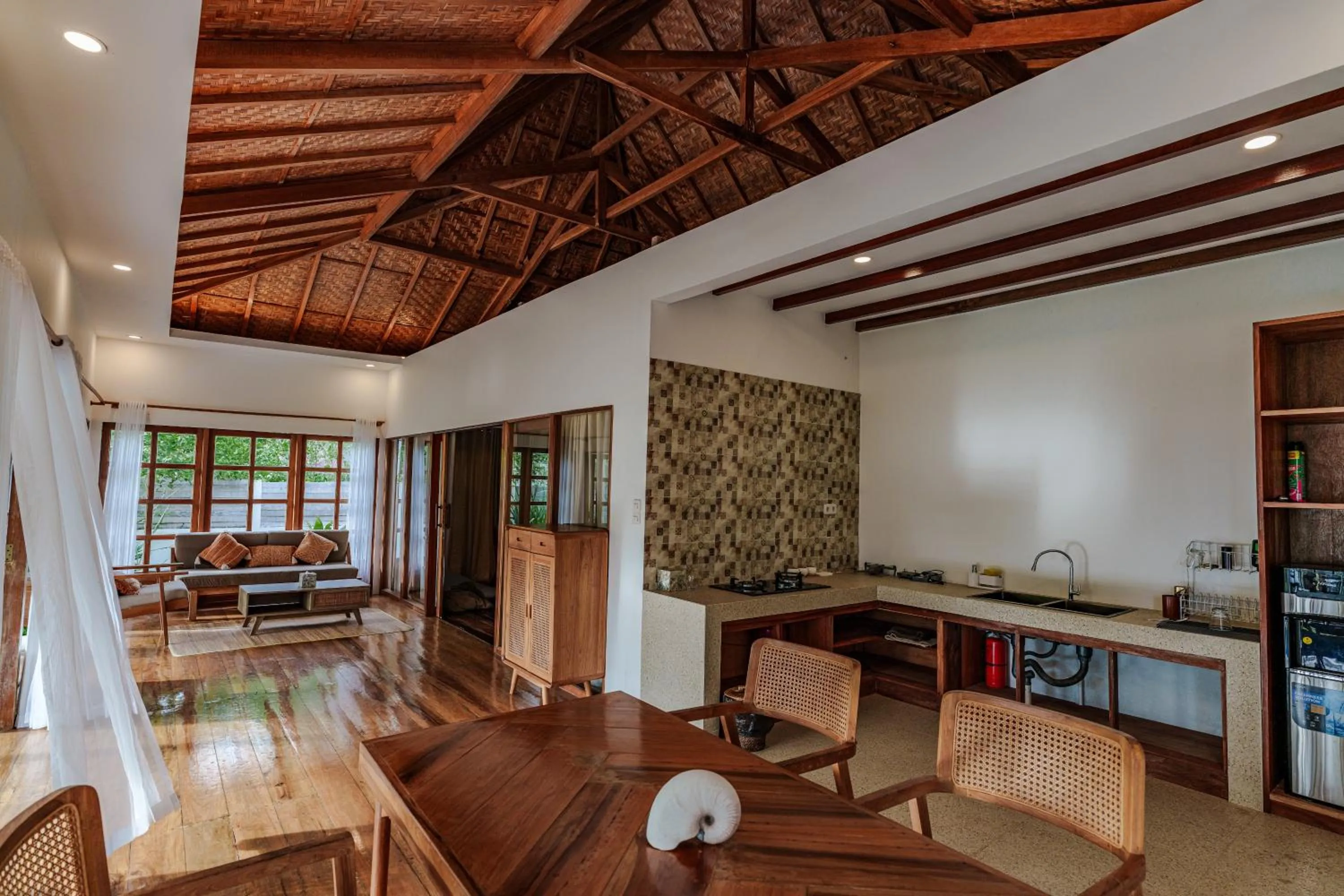 Reconnect - Private Island Resort & Dive Center Togean - Buka Buka Island