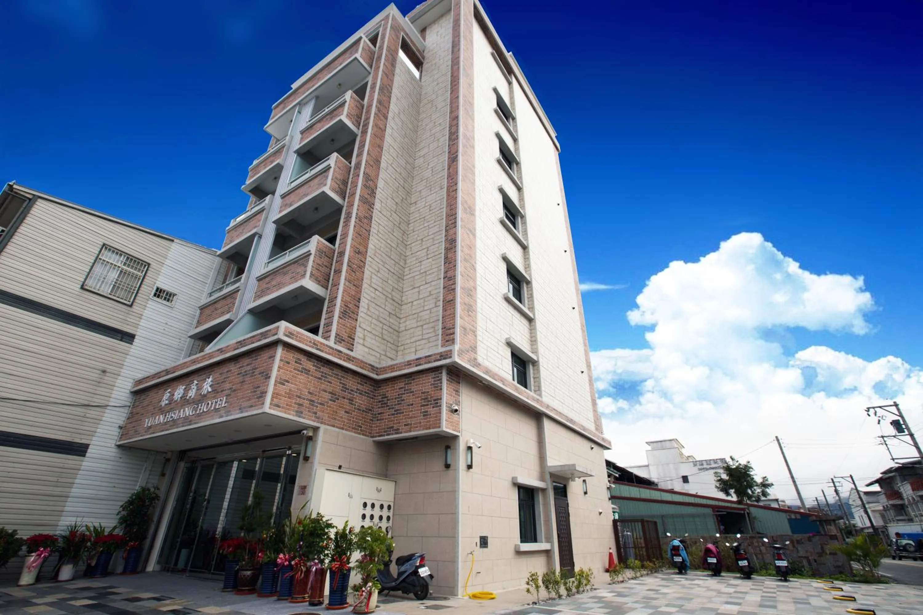 Property building in 原鄉商旅 Yuan Hsiang Hotel