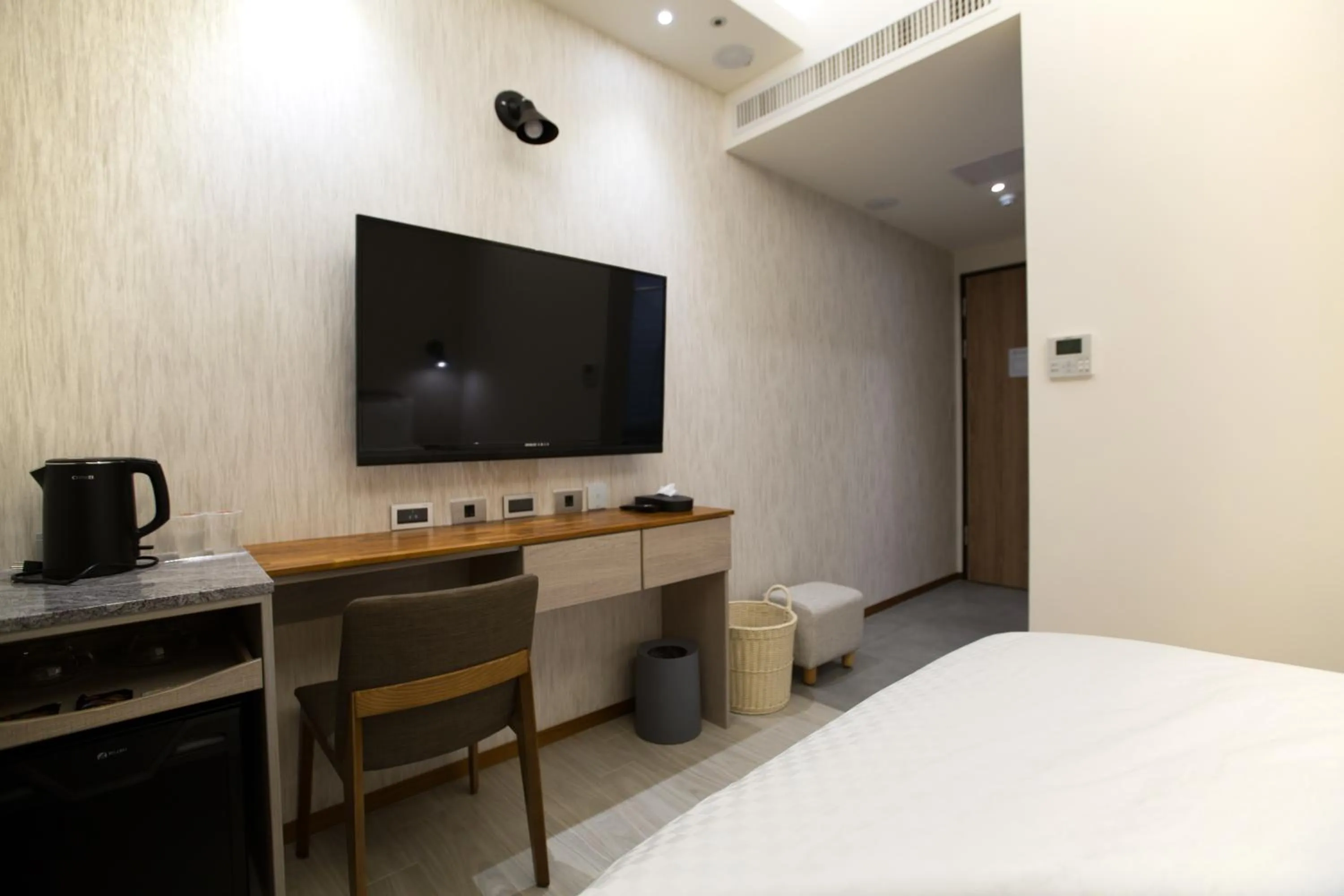 Photo of the whole room, Bed in 原鄉商旅 Yuan Hsiang Hotel