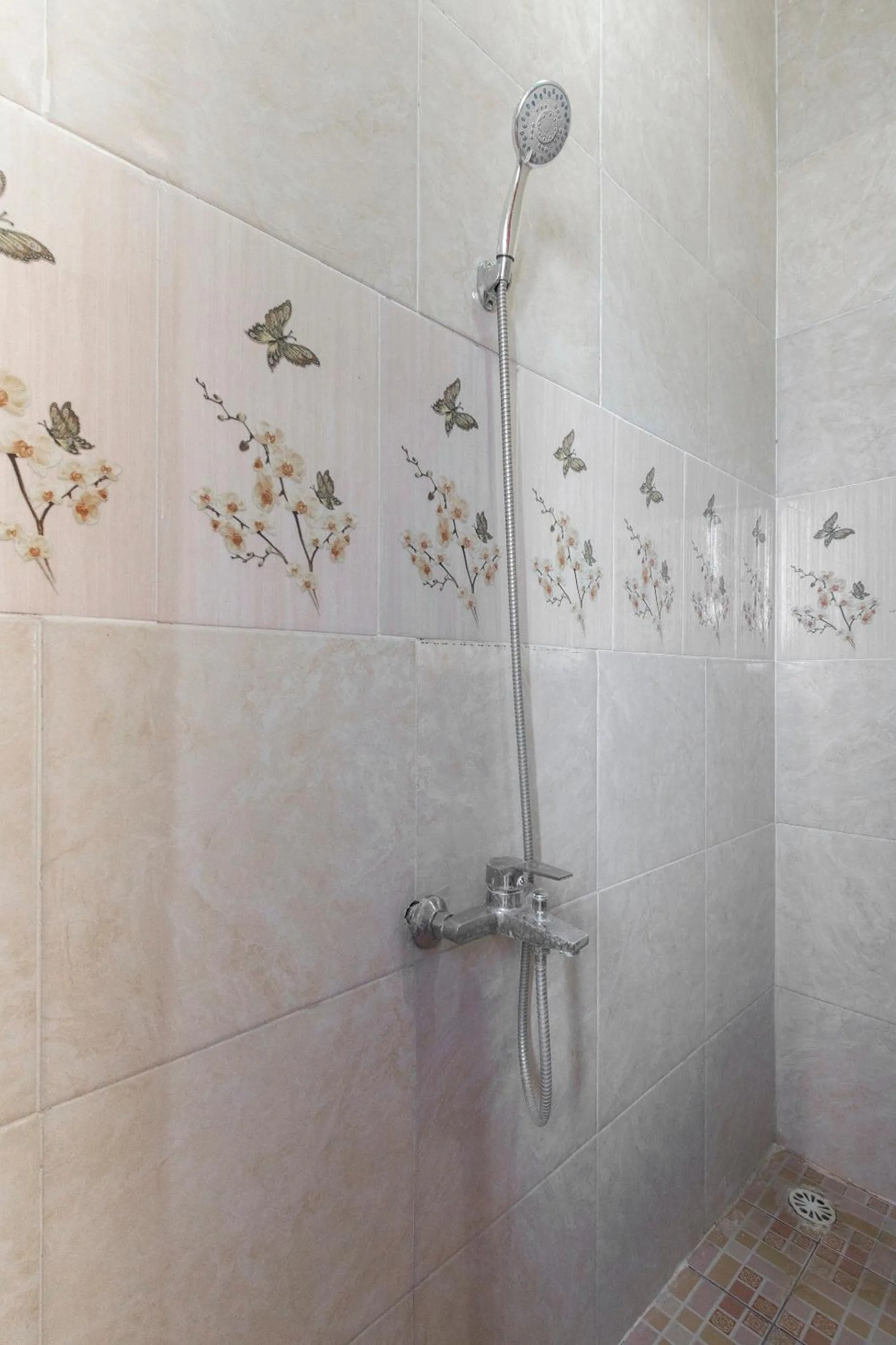 Bathroom in OYO Life 3720 Homestay Gayatri Janti