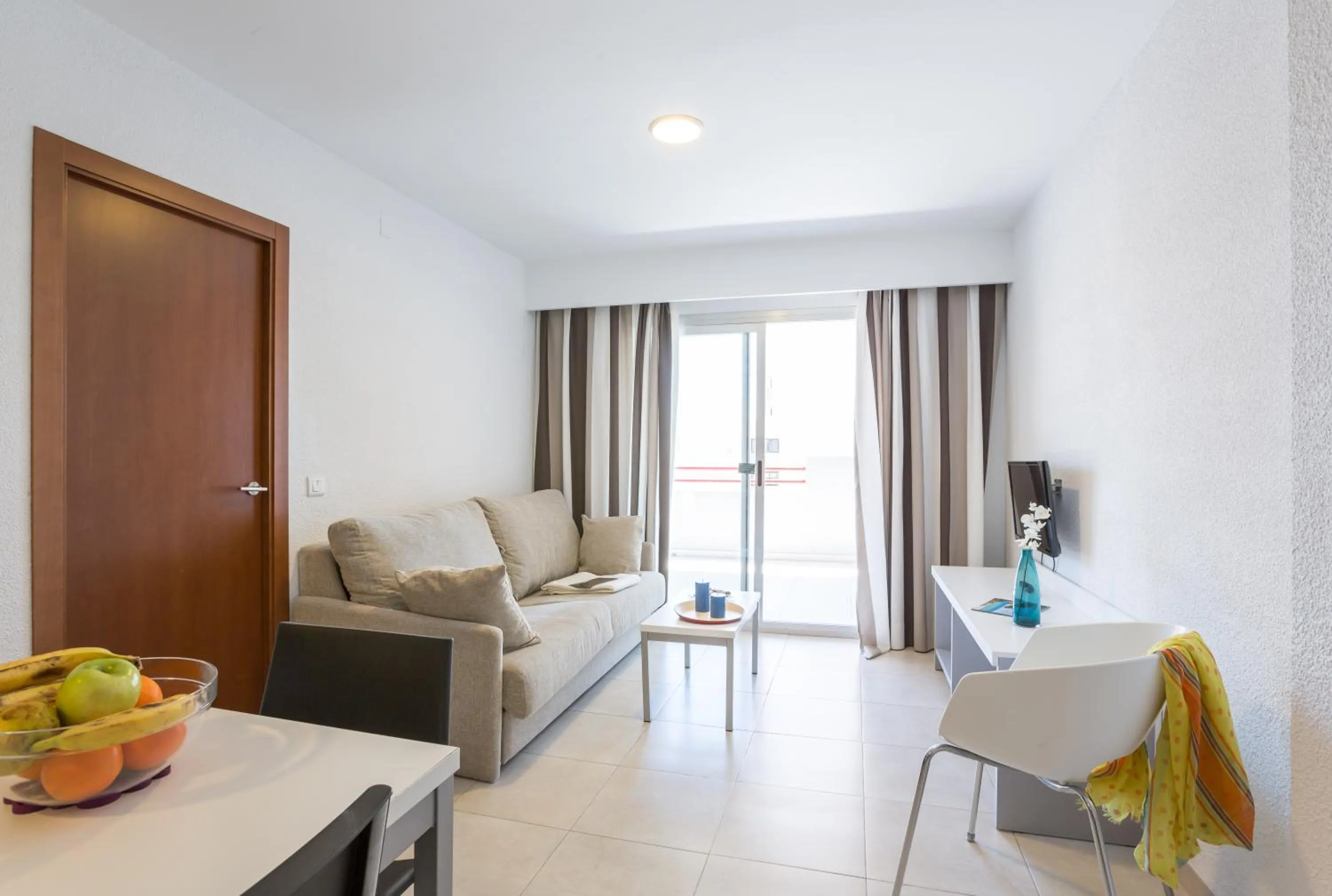 Living room in Pierre & Vacances Benidorm Levante - Adults Recommended