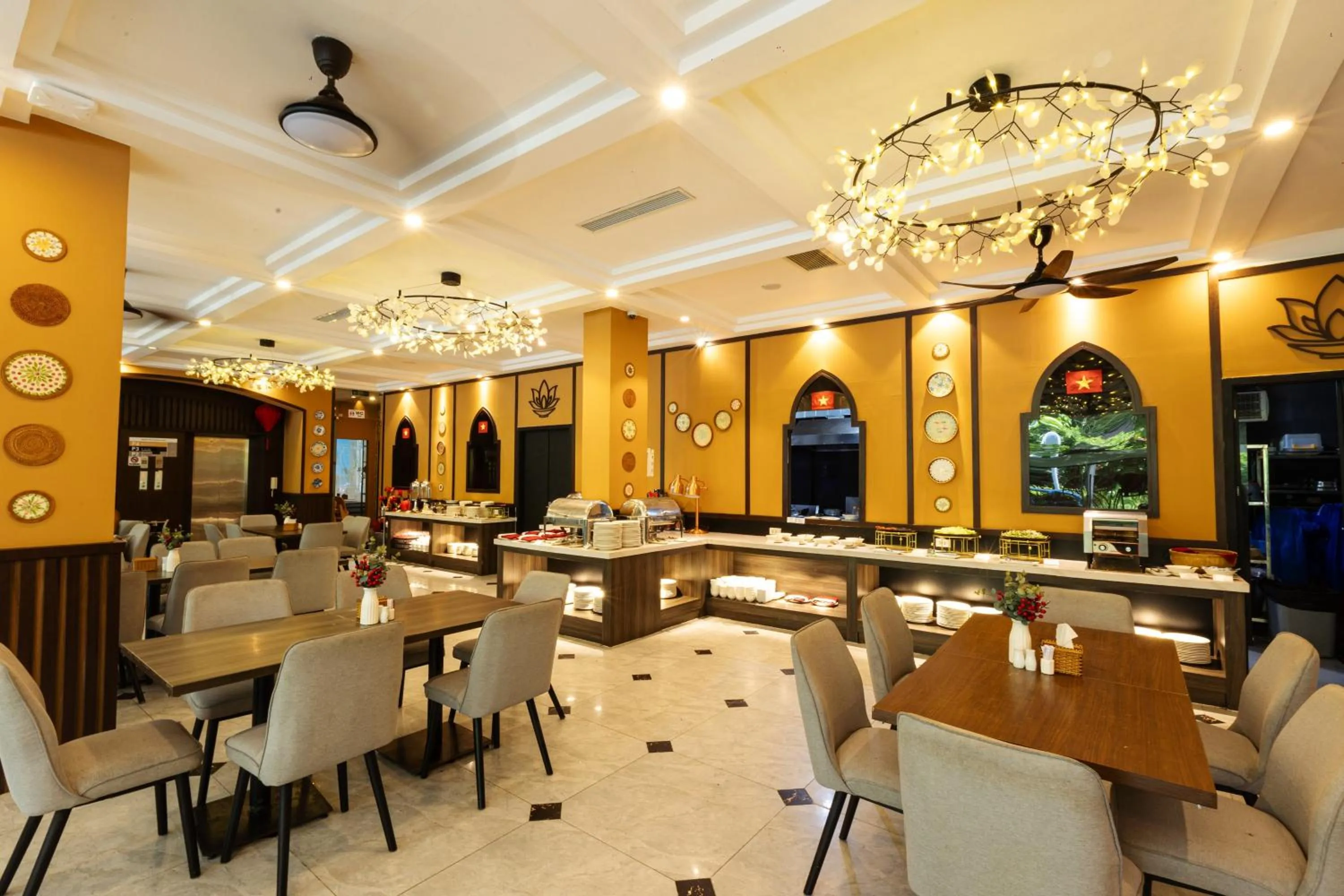 Restaurant/places to eat in Paralia Khem Beach Phu Quoc Hotel