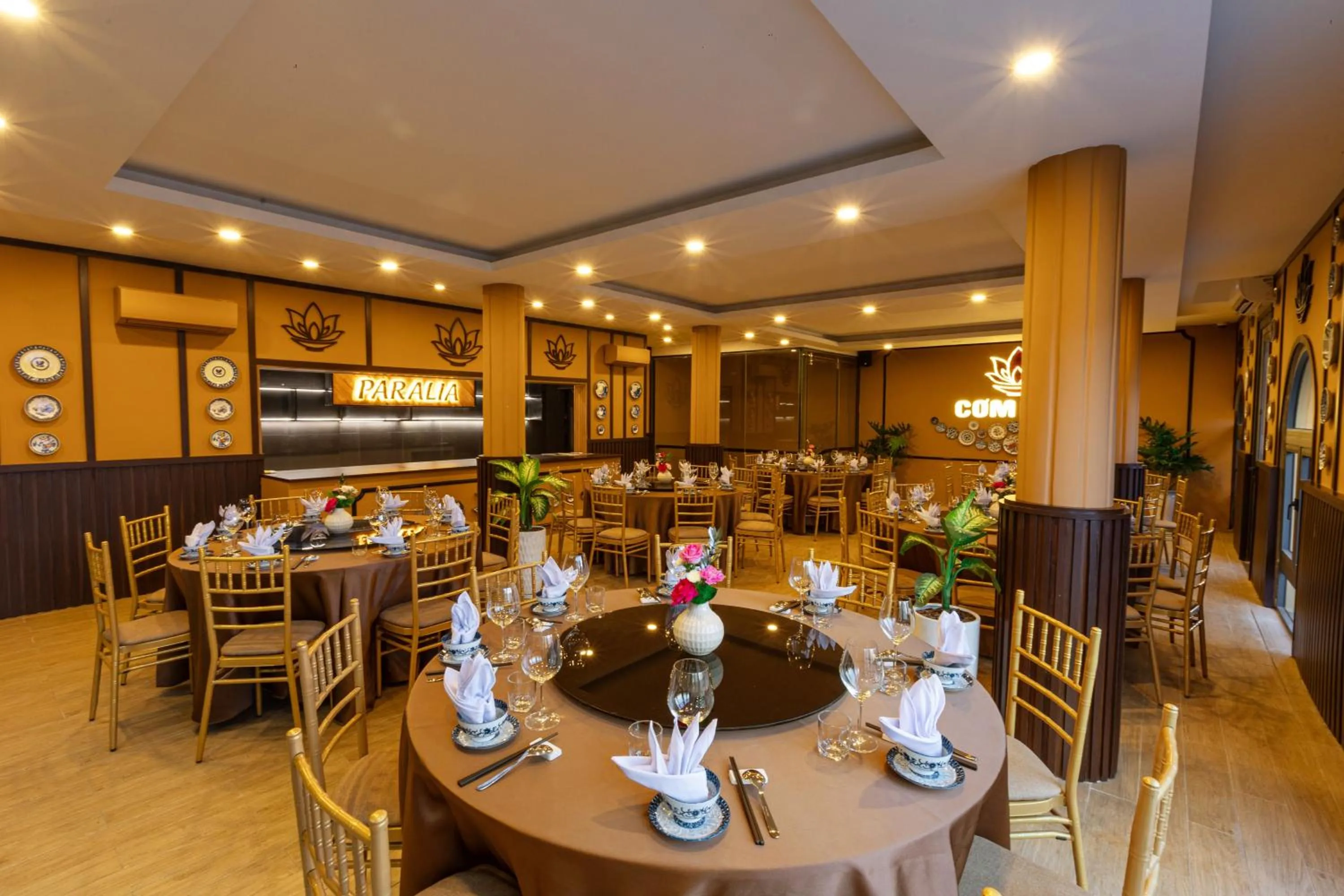 Restaurant/places to eat in Paralia Khem Beach Phu Quoc Hotel