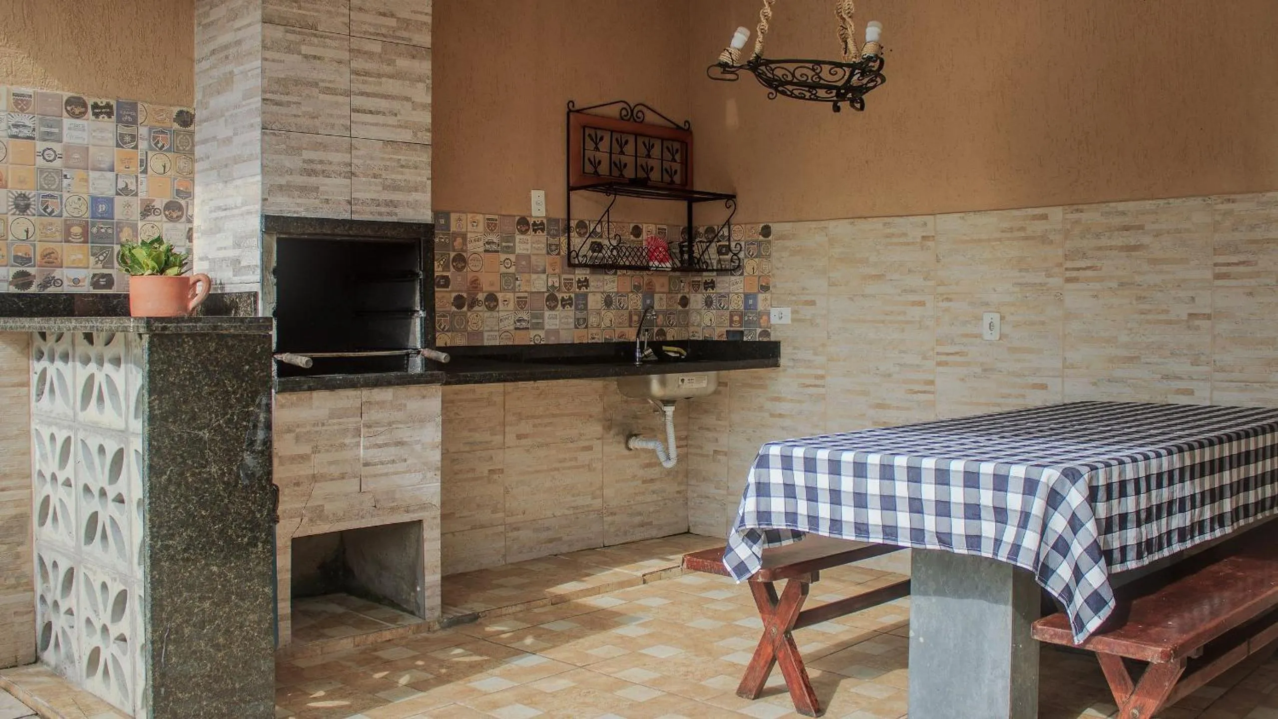 BBQ facilities in Piscina Aquecida, Ar Cond, Área Gourmet, Bilhar, Wi-Fi