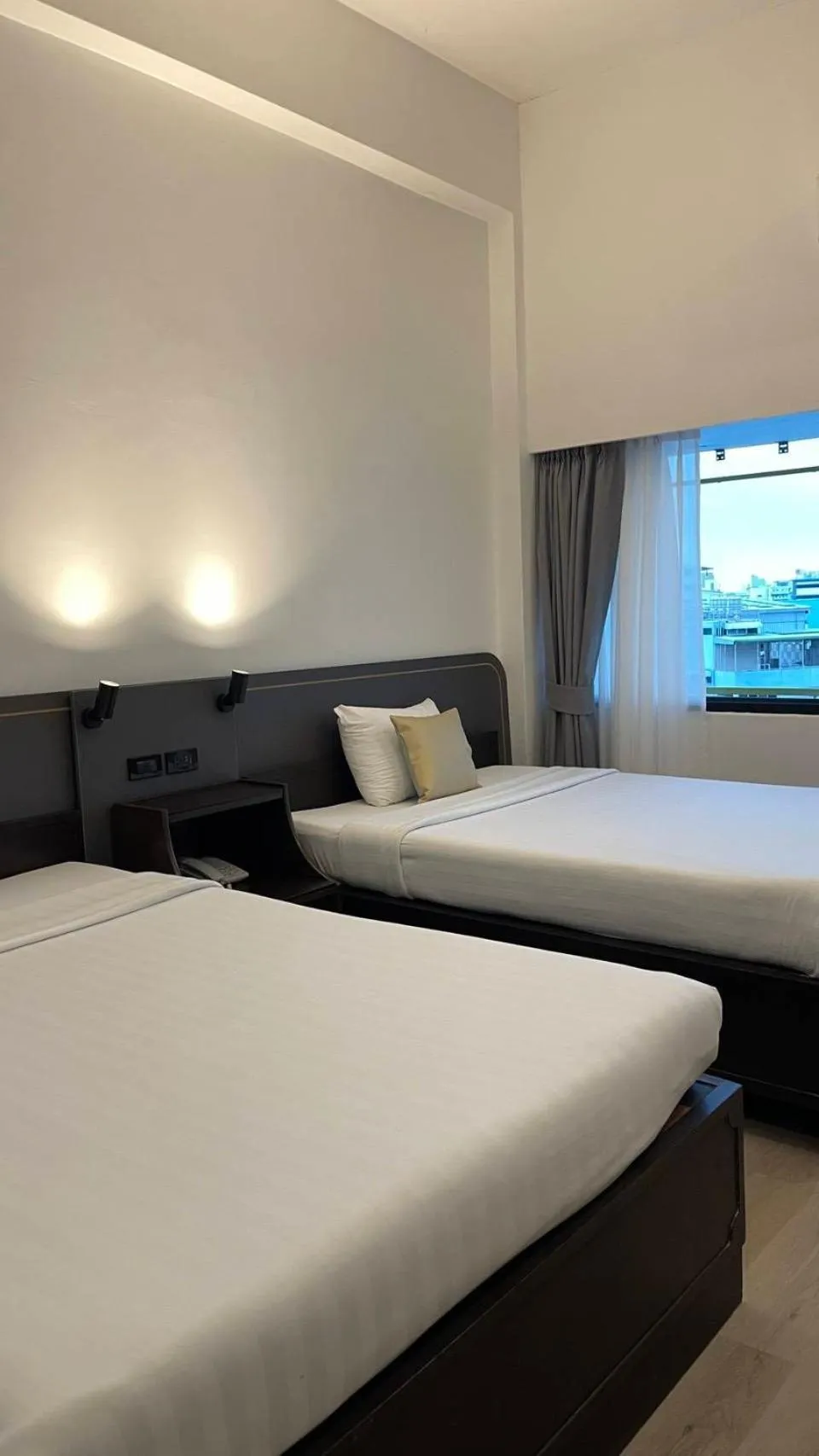 Bed in The Krungkasem Srikrung Hotel